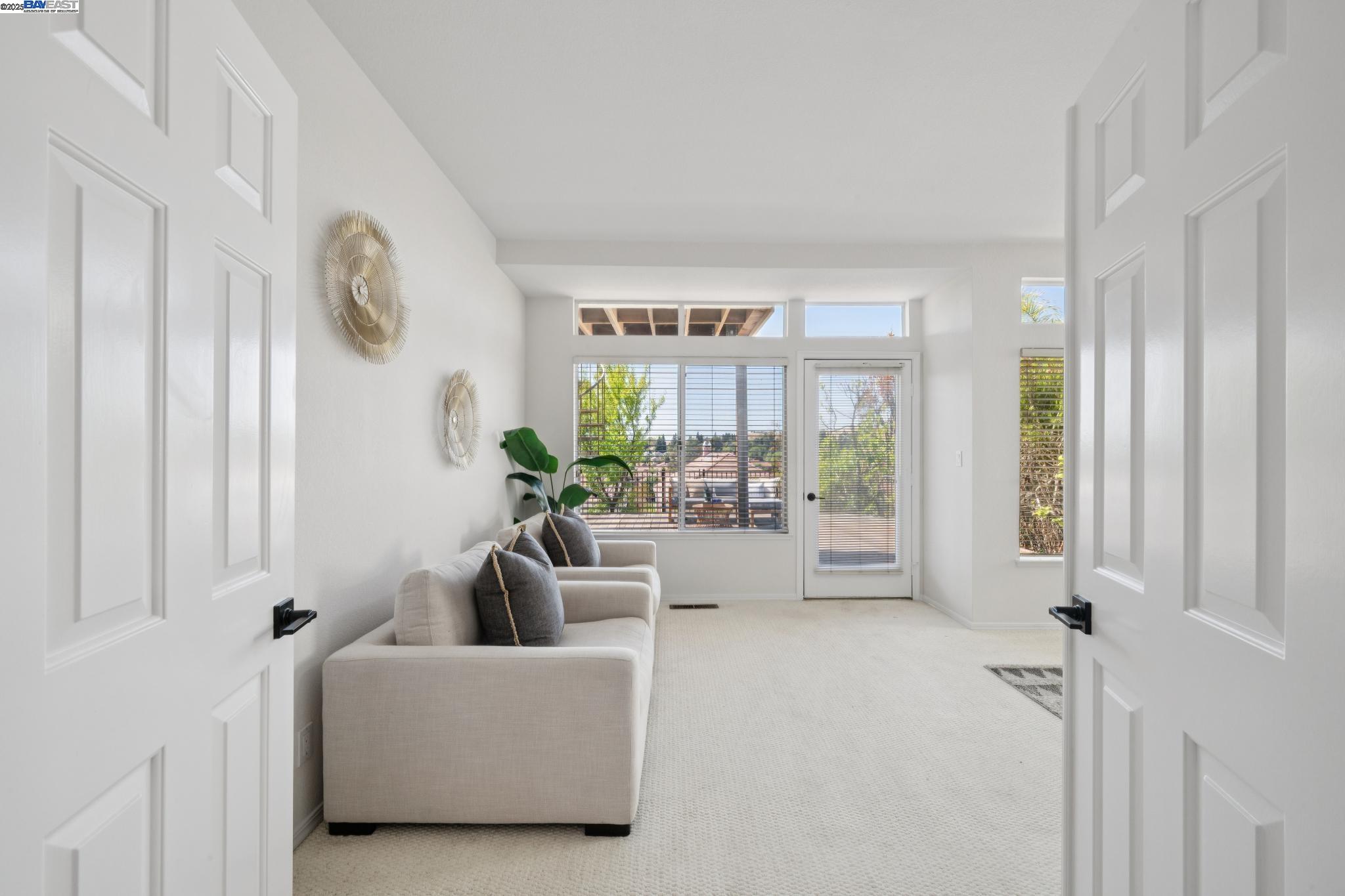 447 Donner Way, San Ramon, California 94582, 3 Bedrooms Bedrooms, 10 Rooms Rooms,2 BathroomsBathrooms,Residential,For Sale,447 Donner Way,41103125