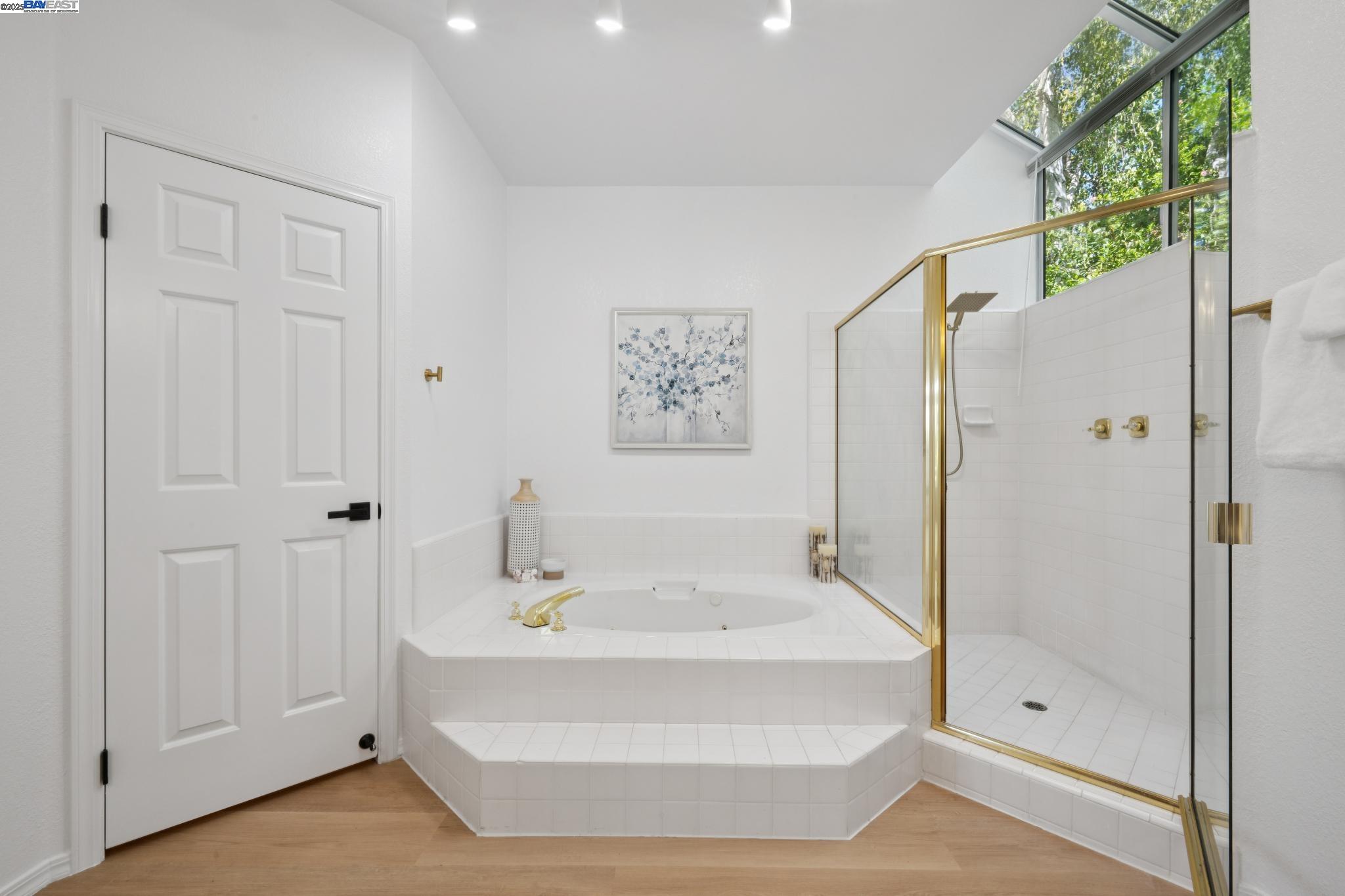 447 Donner Way, San Ramon, California 94582, 3 Bedrooms Bedrooms, 10 Rooms Rooms,2 BathroomsBathrooms,Residential,For Sale,447 Donner Way,41103125