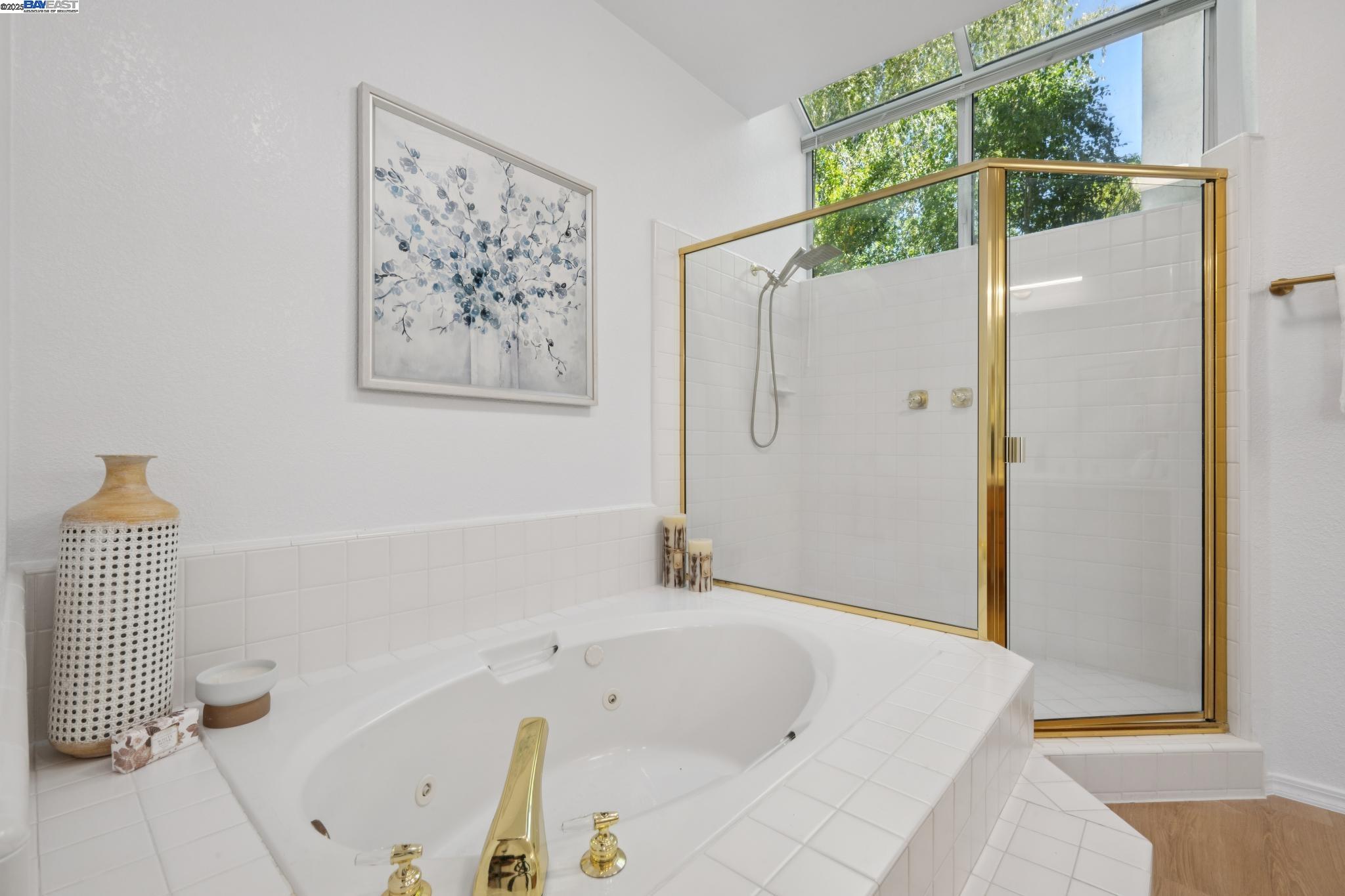 447 Donner Way, San Ramon, California 94582, 3 Bedrooms Bedrooms, 10 Rooms Rooms,2 BathroomsBathrooms,Residential,For Sale,447 Donner Way,41103125