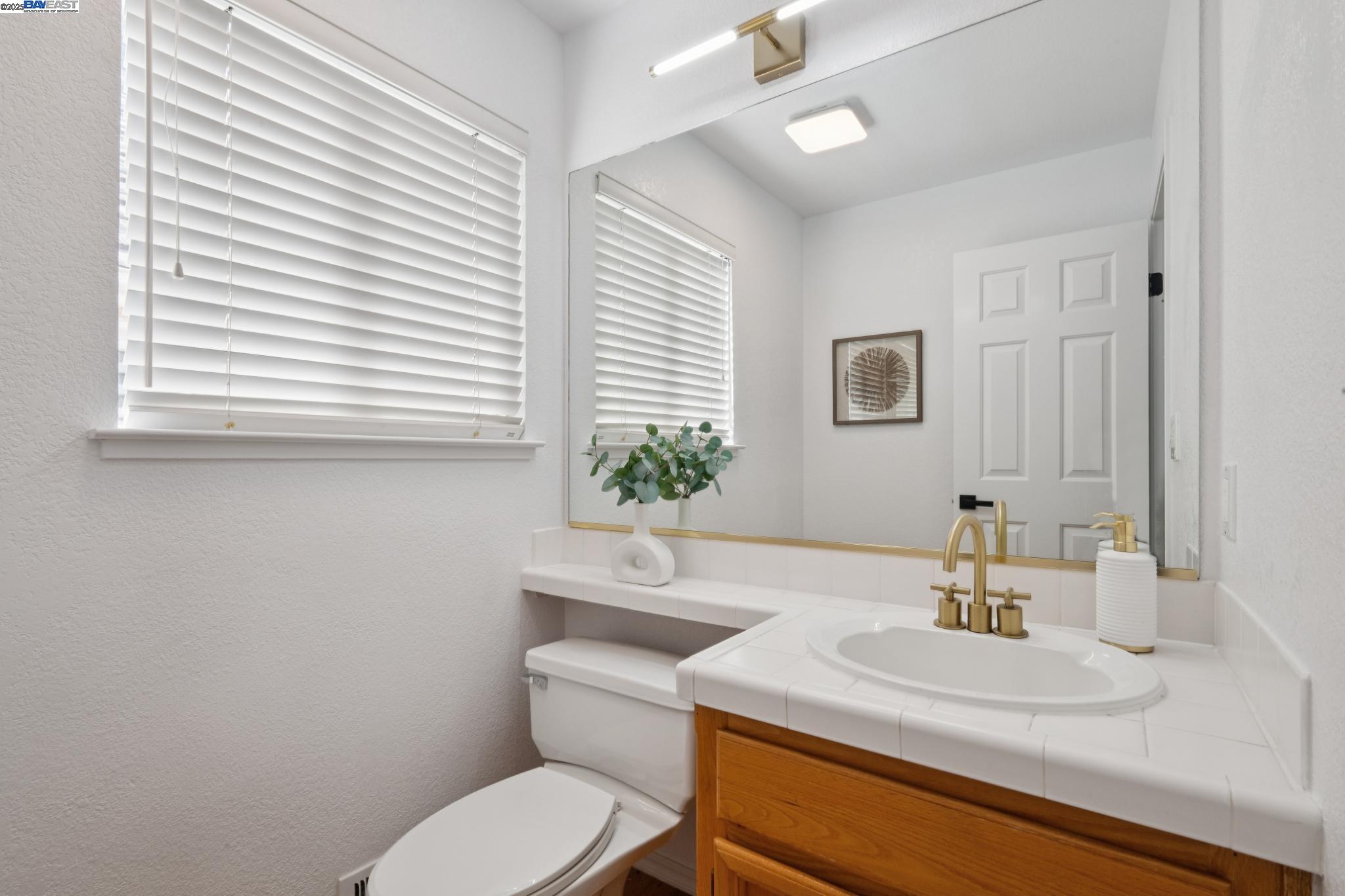 447 Donner Way, San Ramon, California 94582, 3 Bedrooms Bedrooms, 10 Rooms Rooms,2 BathroomsBathrooms,Residential,For Sale,447 Donner Way,41103125