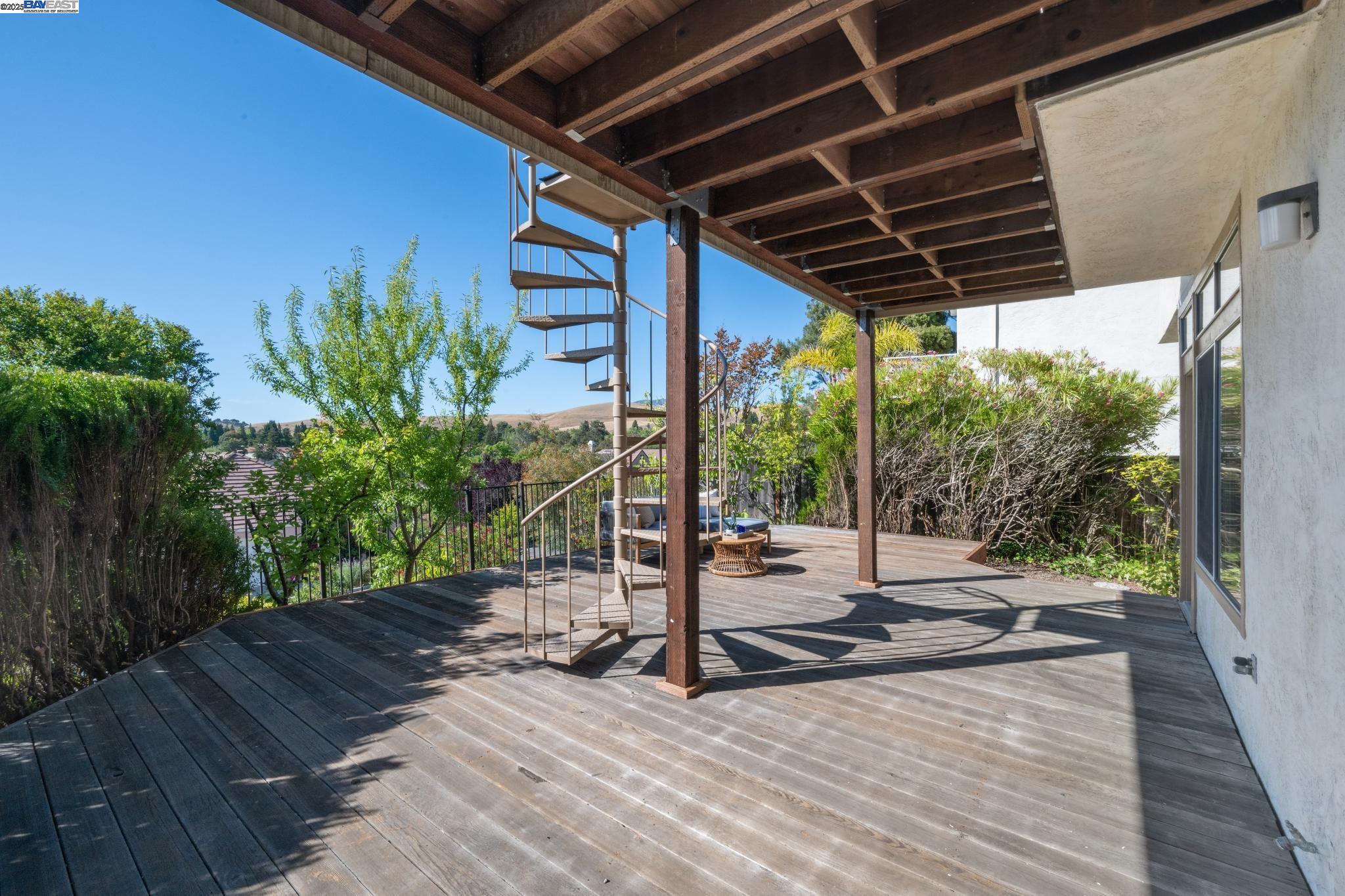 447 Donner Way, San Ramon, California 94582, 3 Bedrooms Bedrooms, 10 Rooms Rooms,2 BathroomsBathrooms,Residential,For Sale,447 Donner Way,41103125
