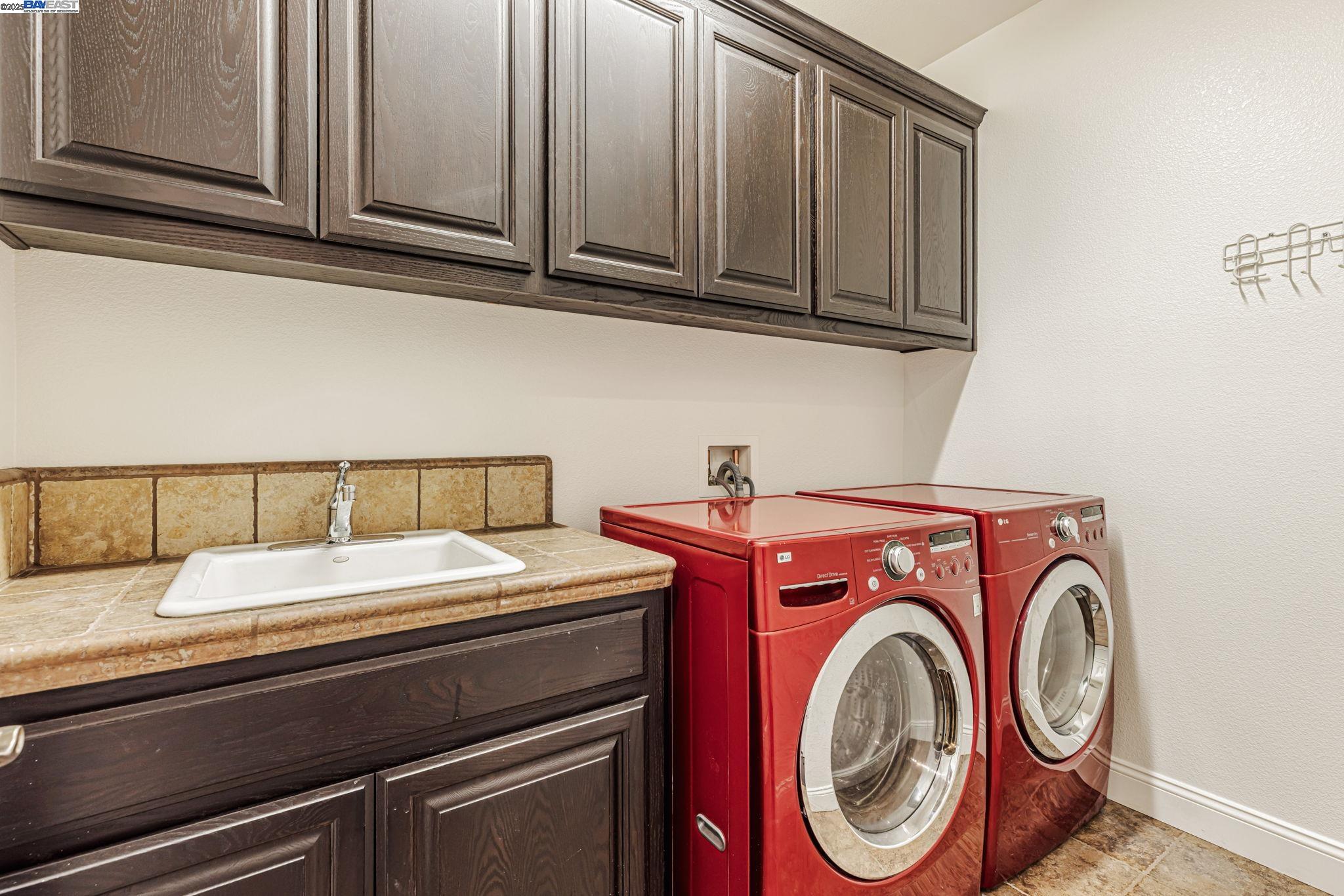 Detail Gallery Image 11 of 35 For 3579 Rimini Ln, Dublin,  CA 94568 - 3 Beds | 2/1 Baths