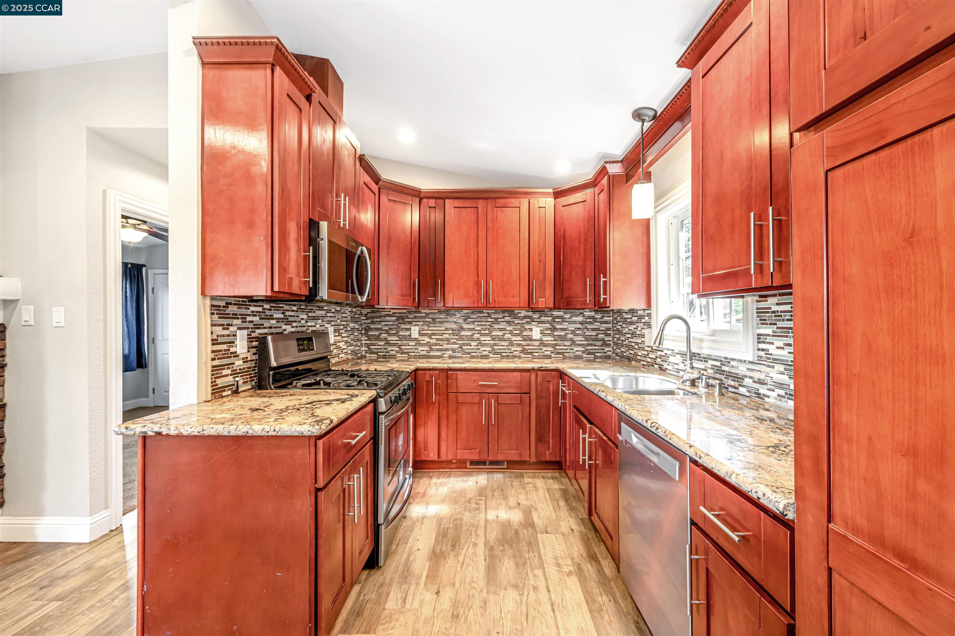 1371 Juanita Dr, Lafayette, California 94595, 5 Bedrooms Bedrooms, 10 Rooms Rooms,3 BathroomsBathrooms,Residential Lease,For Rent,1371 Juanita Dr,41103130