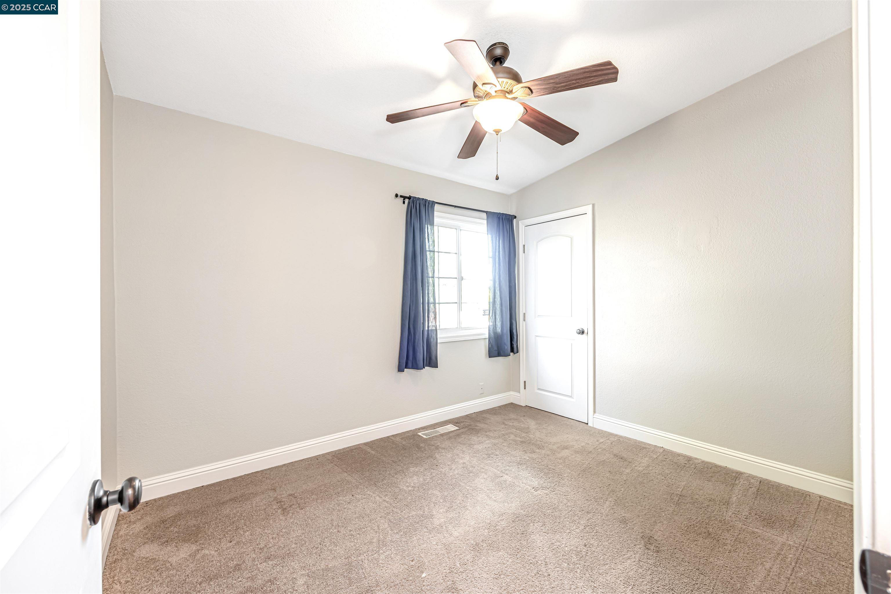1371 Juanita Dr, Lafayette, California 94595, 5 Bedrooms Bedrooms, 10 Rooms Rooms,3 BathroomsBathrooms,Residential Lease,For Rent,1371 Juanita Dr,41103130