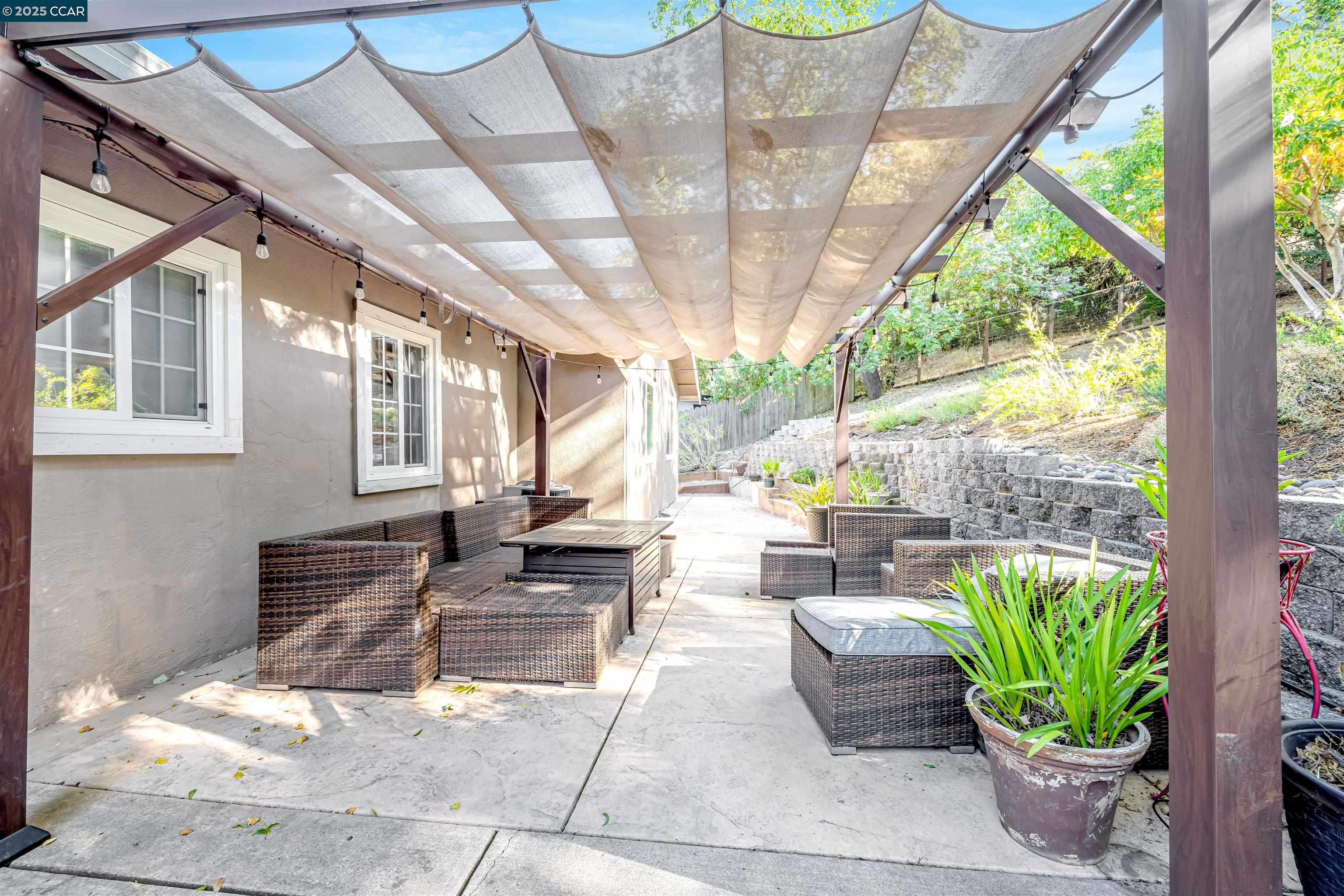 1371 Juanita Dr, Lafayette, California 94595, 5 Bedrooms Bedrooms, 10 Rooms Rooms,3 BathroomsBathrooms,Residential Lease,For Rent,1371 Juanita Dr,41103130