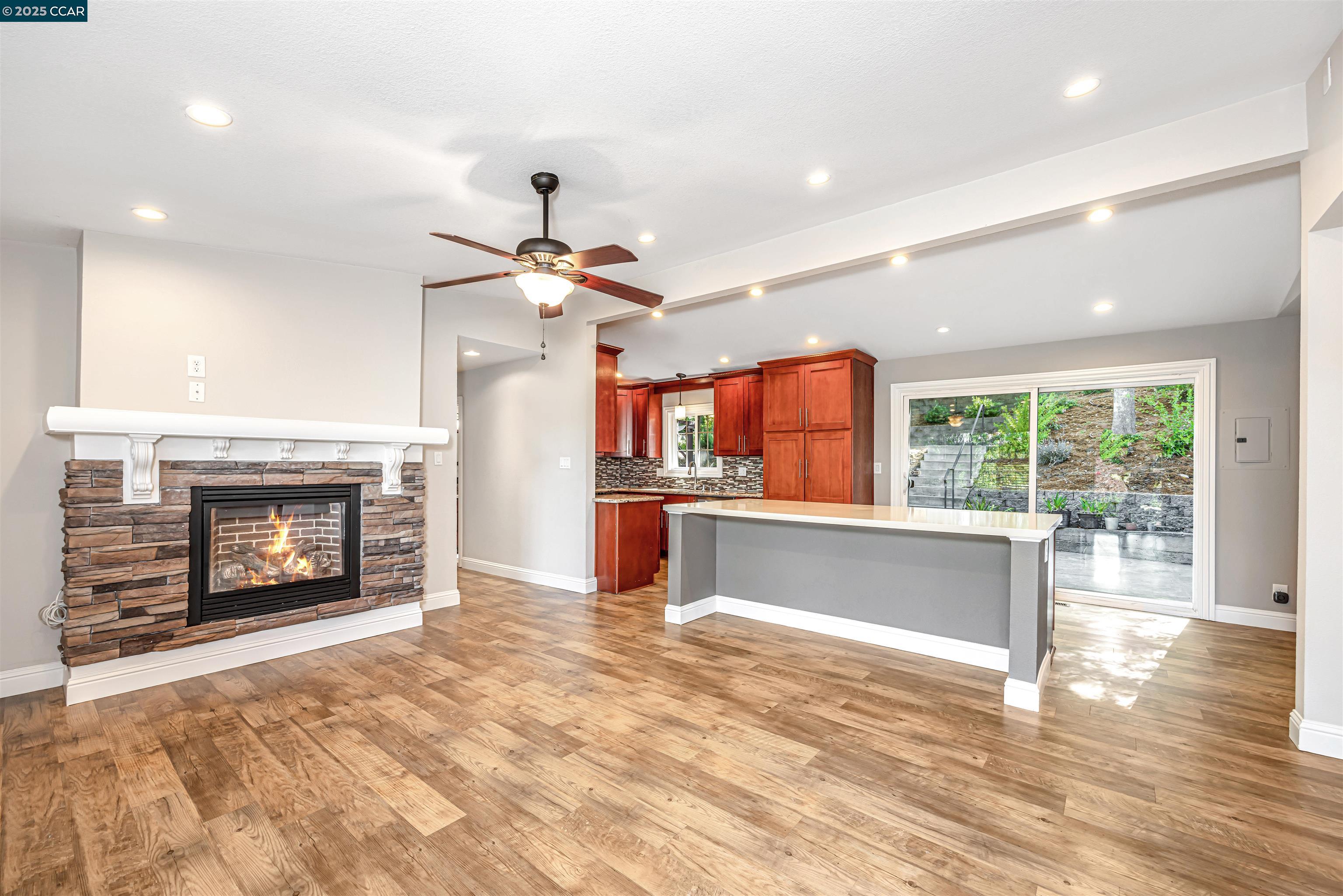 1371 Juanita Dr, Lafayette, California 94595, 5 Bedrooms Bedrooms, 10 Rooms Rooms,3 BathroomsBathrooms,Residential Lease,For Rent,1371 Juanita Dr,41103130