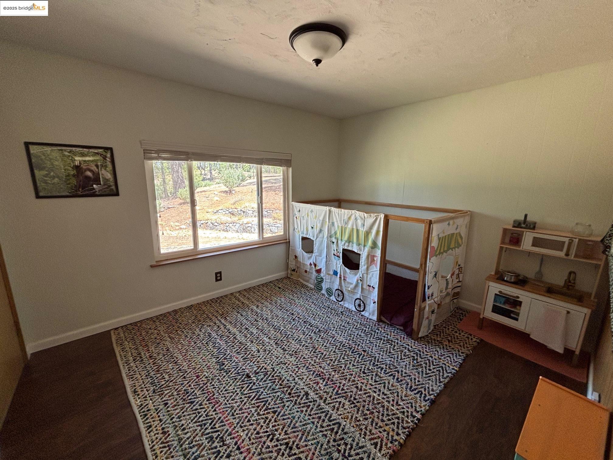 Detail Gallery Image 17 of 46 For 9587 Bondurant Mine Rd., Coulterville,  CA 95311-9534 - 2 Beds | 1 Baths