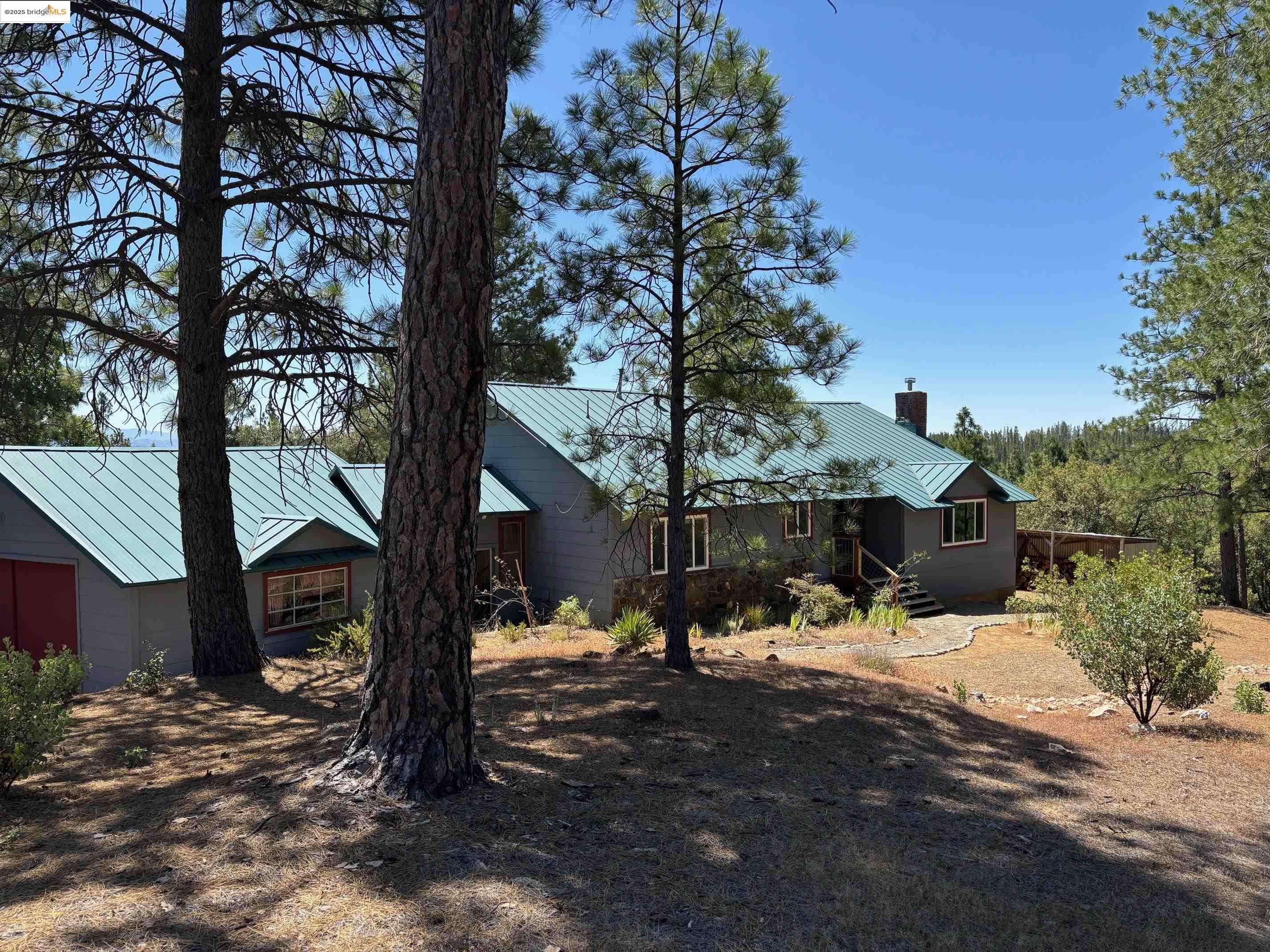 Detail Gallery Image 3 of 46 For 9587 Bondurant Mine Rd., Coulterville,  CA 95311-9534 - 2 Beds | 1 Baths