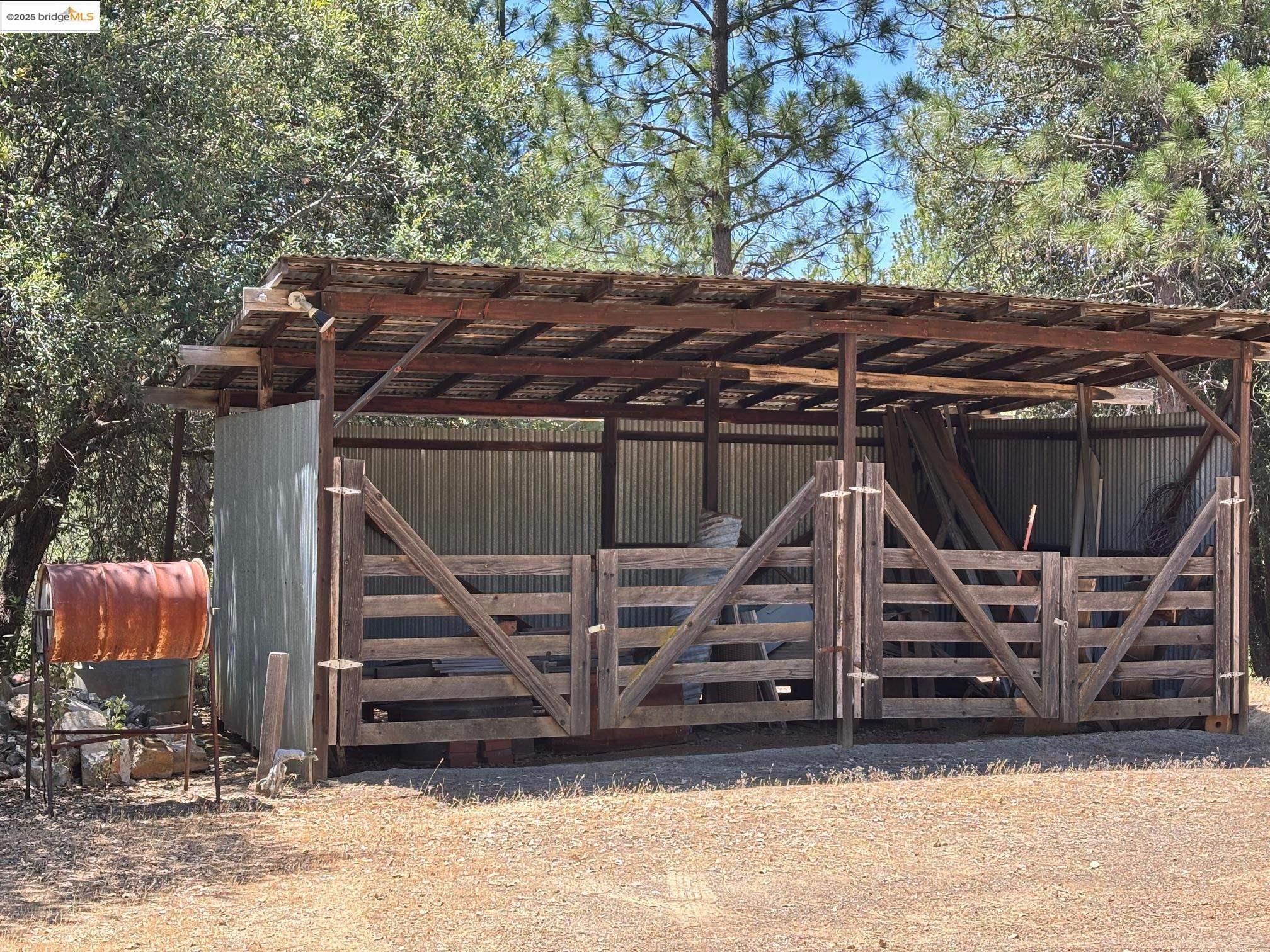 Detail Gallery Image 28 of 46 For 9587 Bondurant Mine Rd., Coulterville,  CA 95311-9534 - 2 Beds | 1 Baths