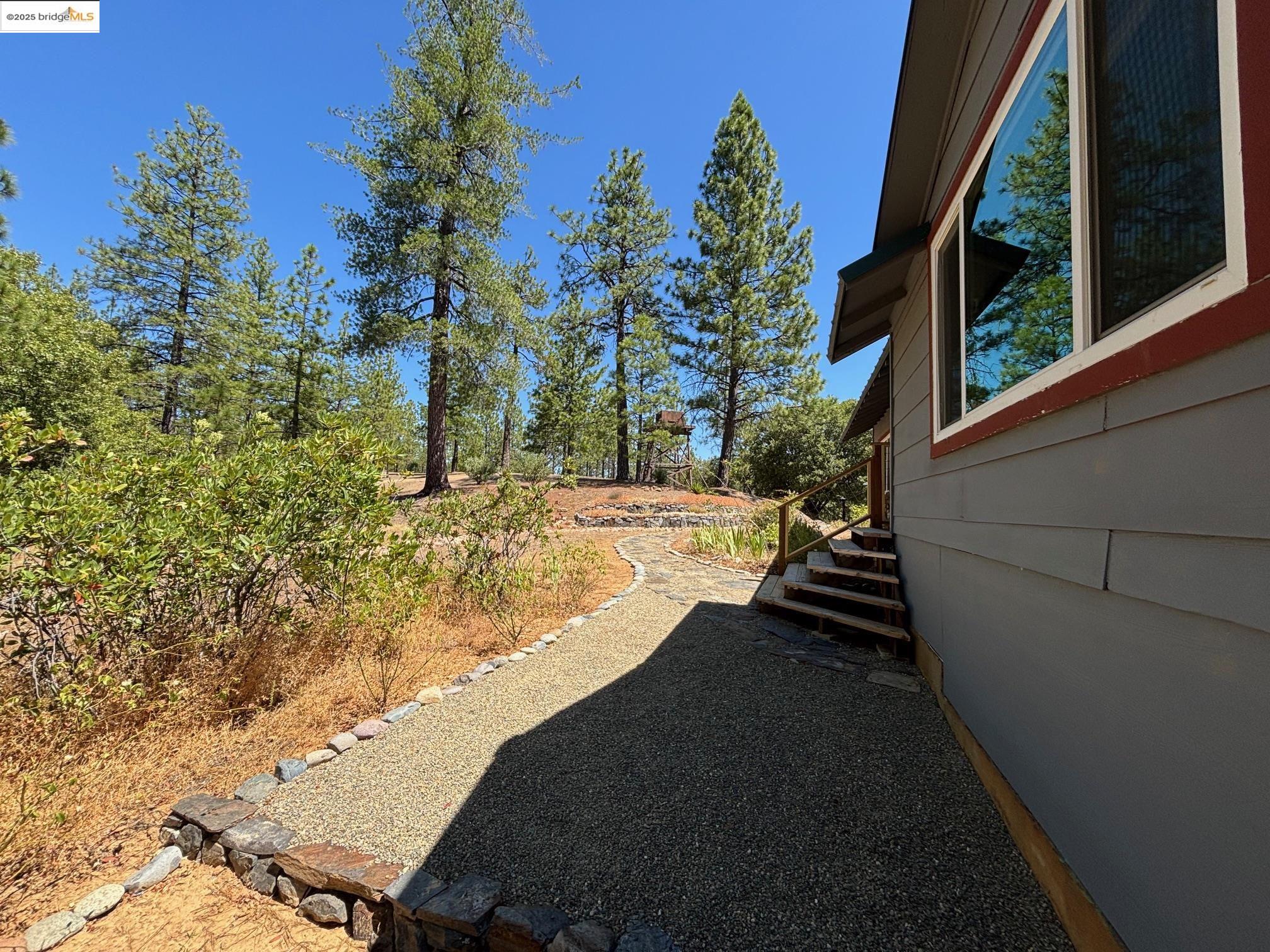 Detail Gallery Image 43 of 46 For 9587 Bondurant Mine Rd., Coulterville,  CA 95311-9534 - 2 Beds | 1 Baths