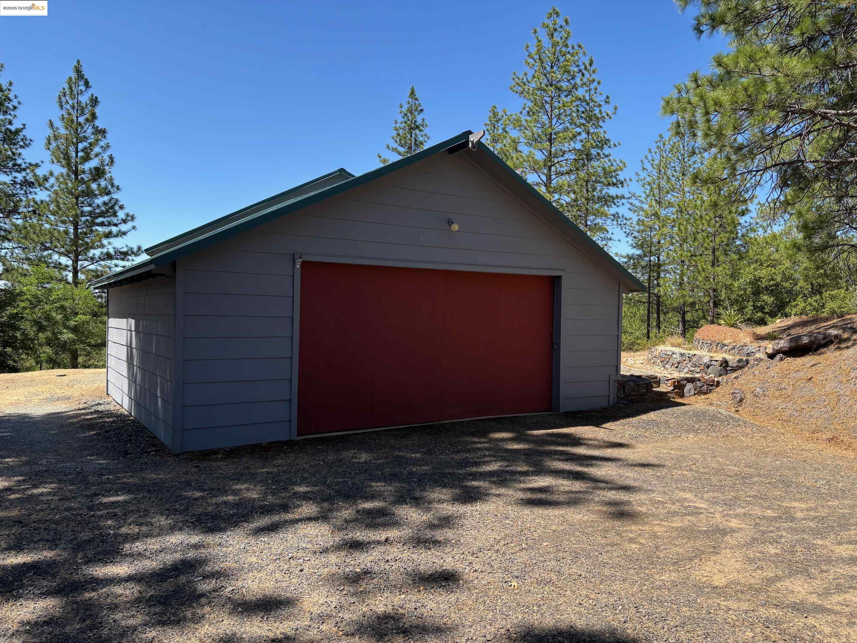Detail Gallery Image 6 of 46 For 9587 Bondurant Mine Rd., Coulterville,  CA 95311-9534 - 2 Beds | 1 Baths