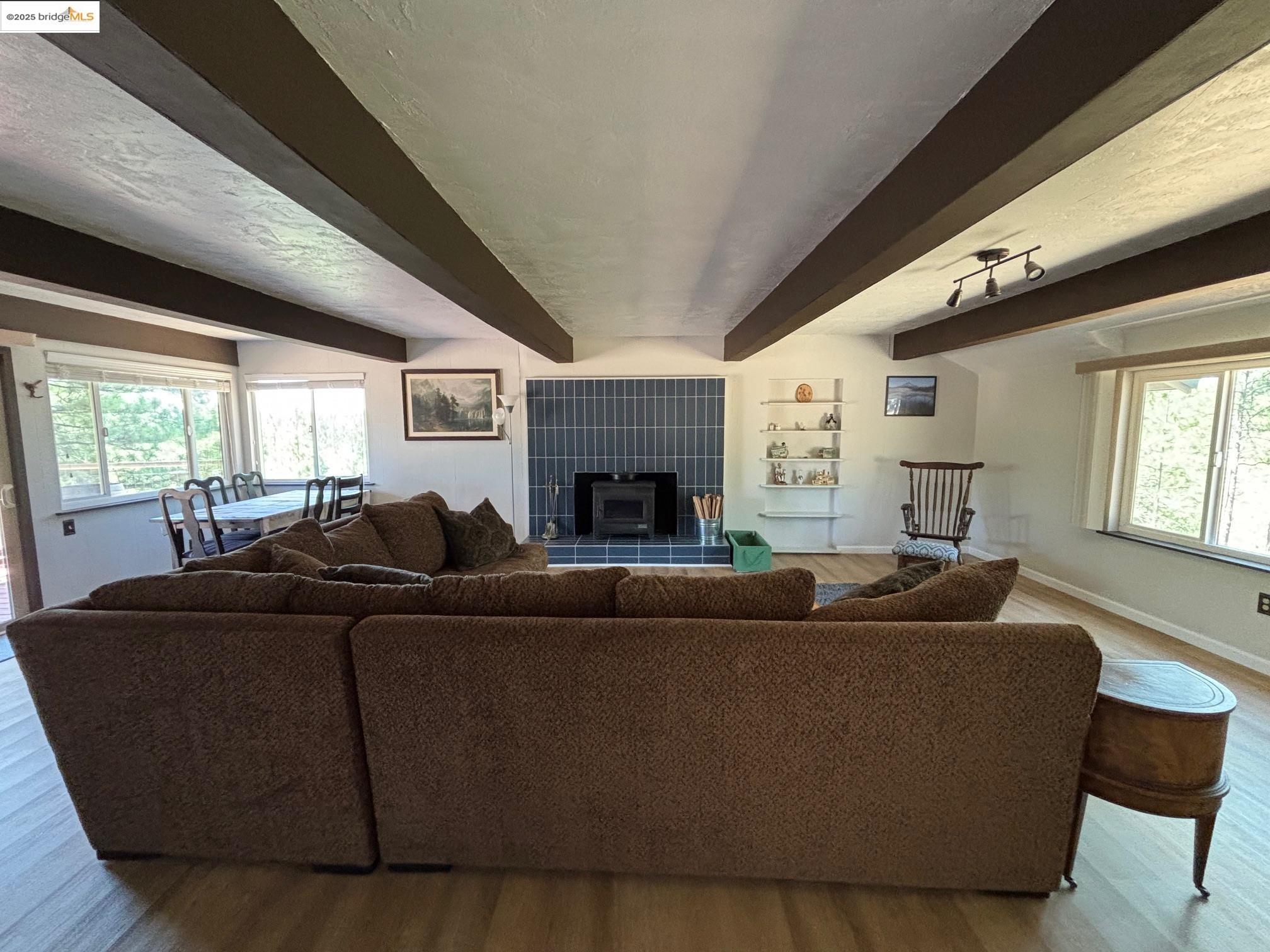 Detail Gallery Image 10 of 46 For 9587 Bondurant Mine Rd., Coulterville,  CA 95311-9534 - 2 Beds | 1 Baths