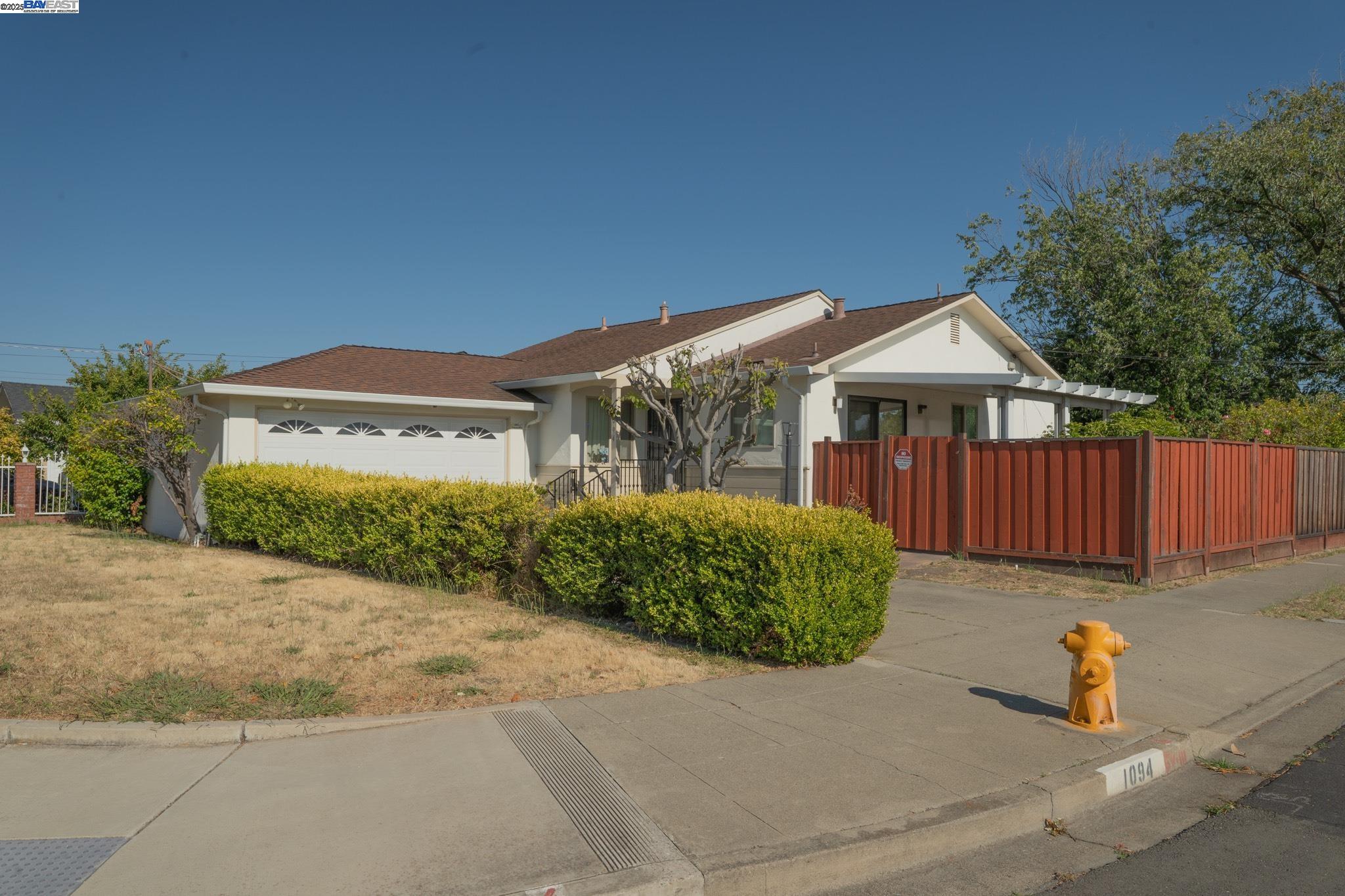 Detail Gallery Image 1 of 1 For 1094 Marlowe Ln, Hayward,  CA 94544 - 3 Beds | 2 Baths