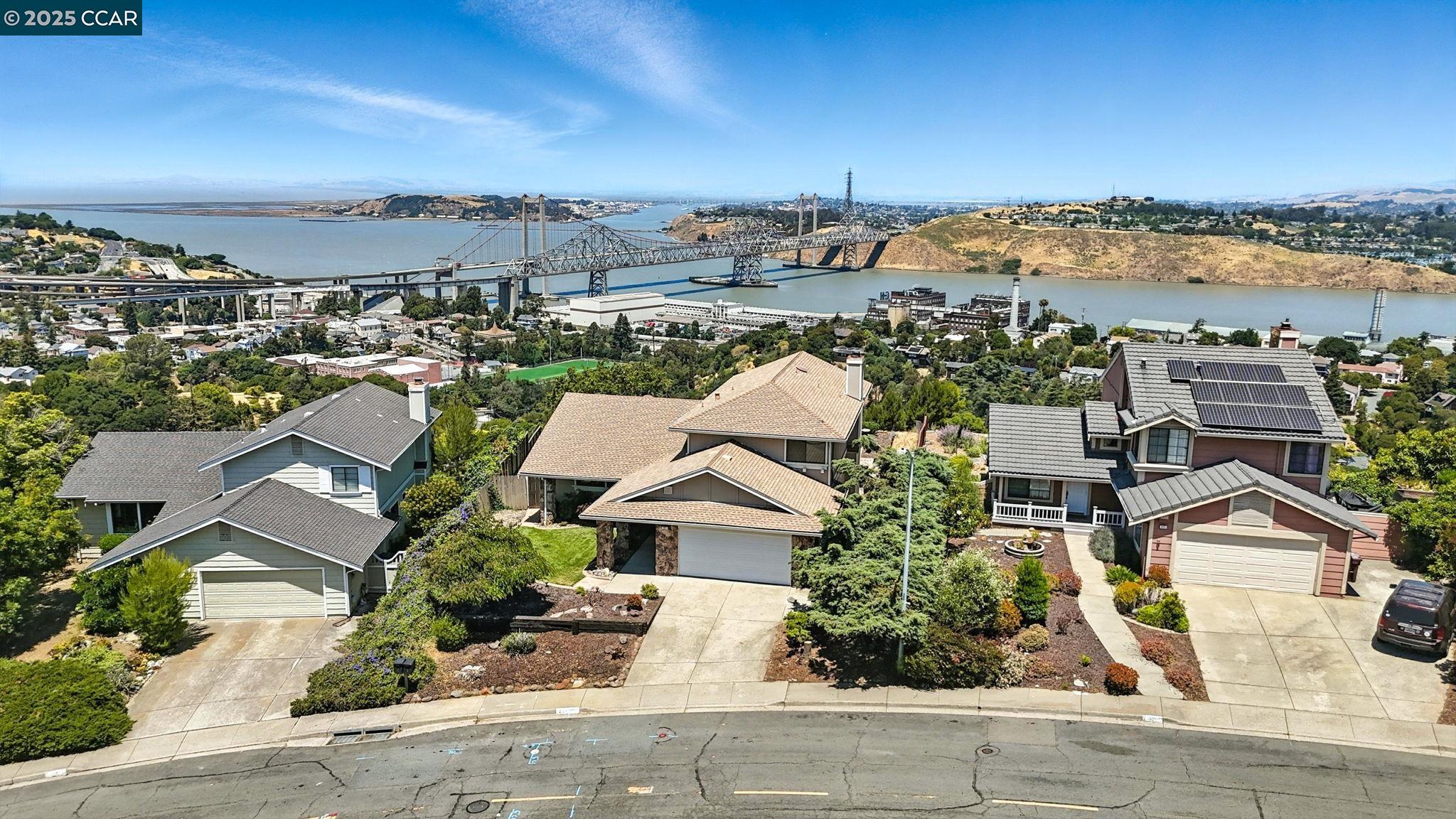 267 Duperu Dr, Crockett, California 94525, 4 Bedrooms Bedrooms, 10 Rooms Rooms,3 BathroomsBathrooms,Residential Lease,For Rent,267 Duperu Dr,41103139
