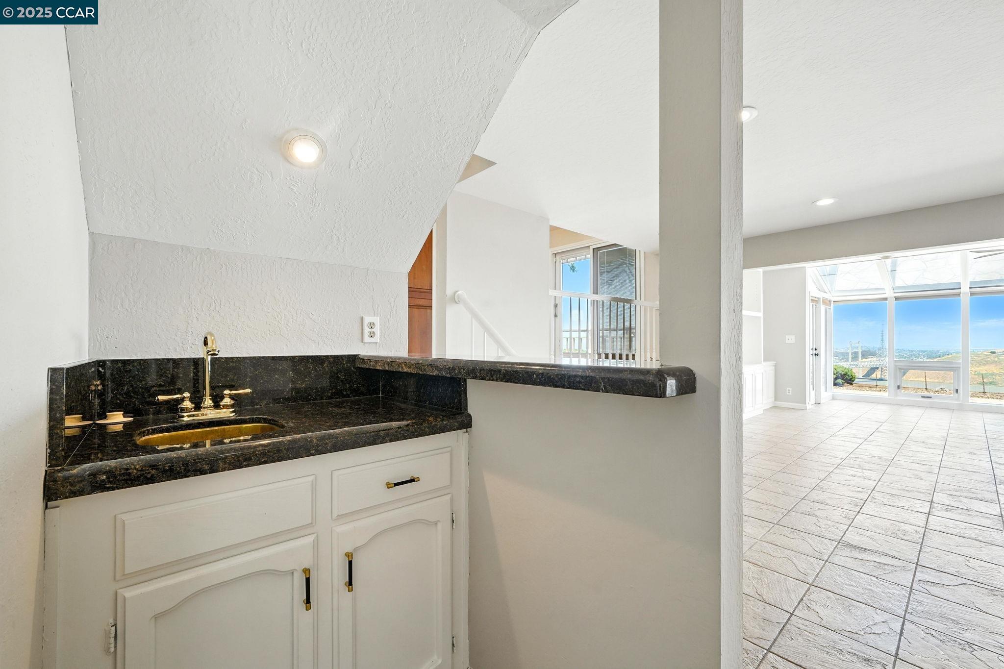 267 Duperu Dr, Crockett, California 94525, 4 Bedrooms Bedrooms, 10 Rooms Rooms,3 BathroomsBathrooms,Residential Lease,For Rent,267 Duperu Dr,41103139