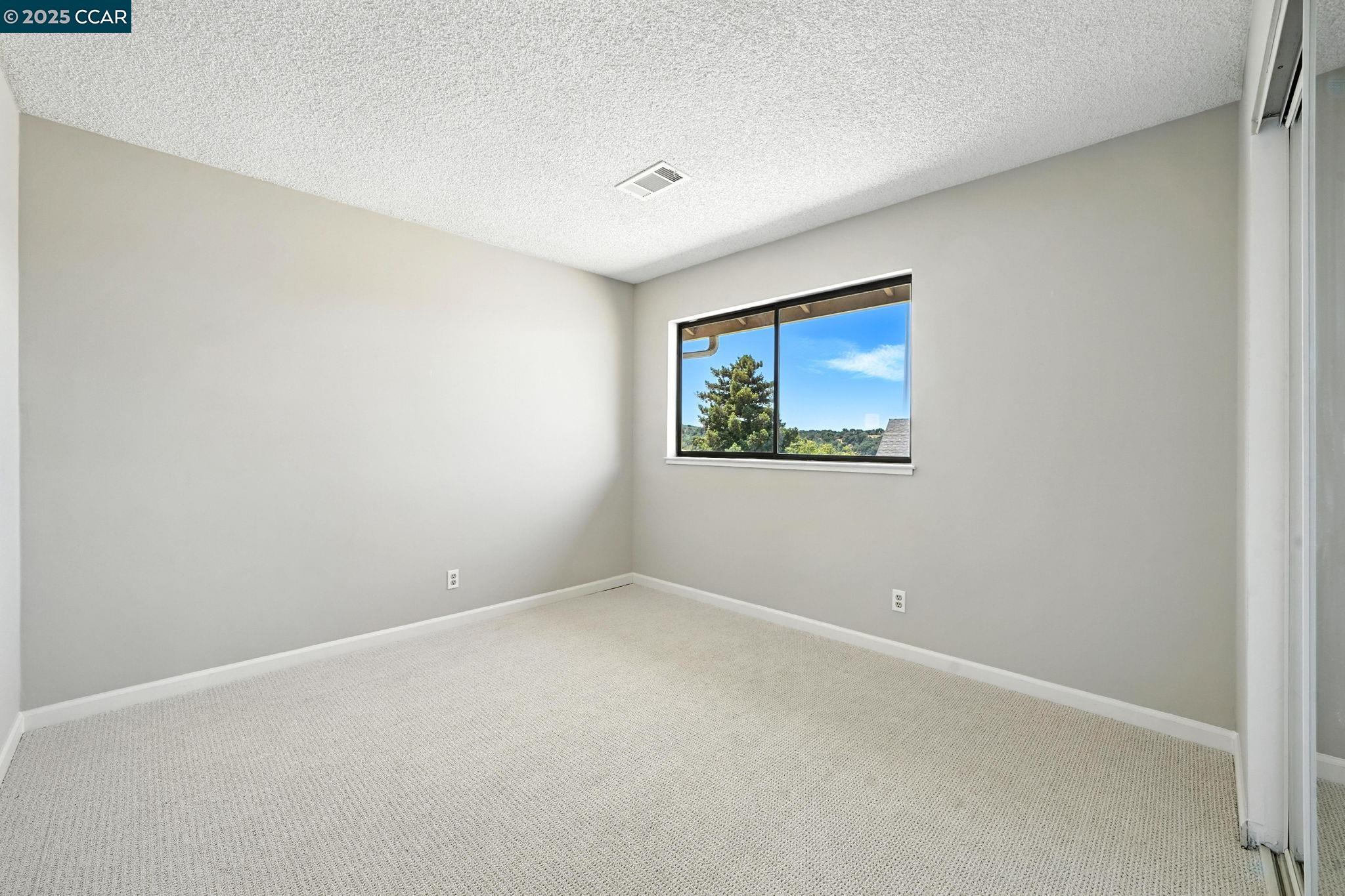 267 Duperu Dr, Crockett, California 94525, 4 Bedrooms Bedrooms, 10 Rooms Rooms,3 BathroomsBathrooms,Residential Lease,For Rent,267 Duperu Dr,41103139