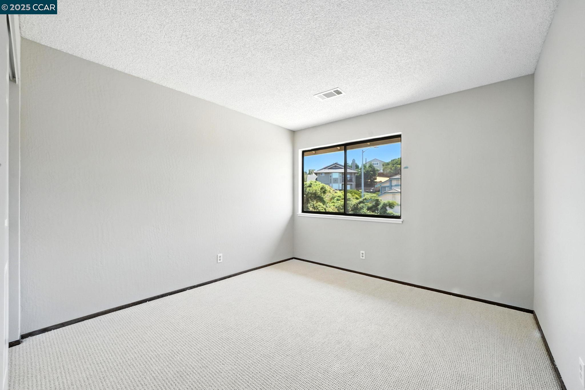 267 Duperu Dr, Crockett, California 94525, 4 Bedrooms Bedrooms, 10 Rooms Rooms,3 BathroomsBathrooms,Residential Lease,For Rent,267 Duperu Dr,41103139