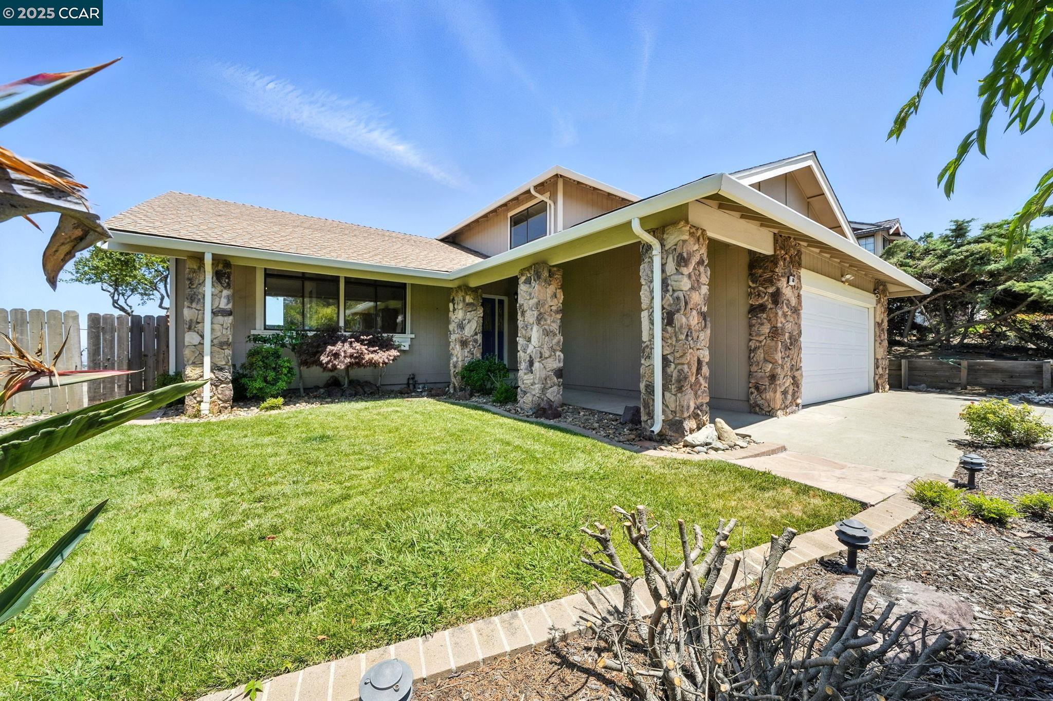 267 Duperu Dr, Crockett, California 94525, 4 Bedrooms Bedrooms, 10 Rooms Rooms,3 BathroomsBathrooms,Residential Lease,For Rent,267 Duperu Dr,41103139