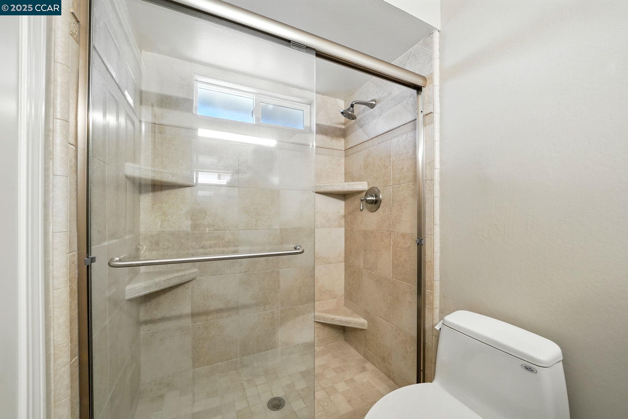 267 Duperu Dr, Crockett, California 94525, 4 Bedrooms Bedrooms, 10 Rooms Rooms,3 BathroomsBathrooms,Residential Lease,For Rent,267 Duperu Dr,41103139