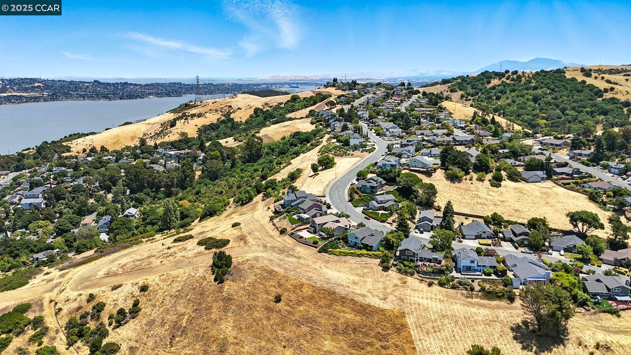 267 Duperu Dr, Crockett, California 94525, 4 Bedrooms Bedrooms, 10 Rooms Rooms,3 BathroomsBathrooms,Residential Lease,For Rent,267 Duperu Dr,41103139