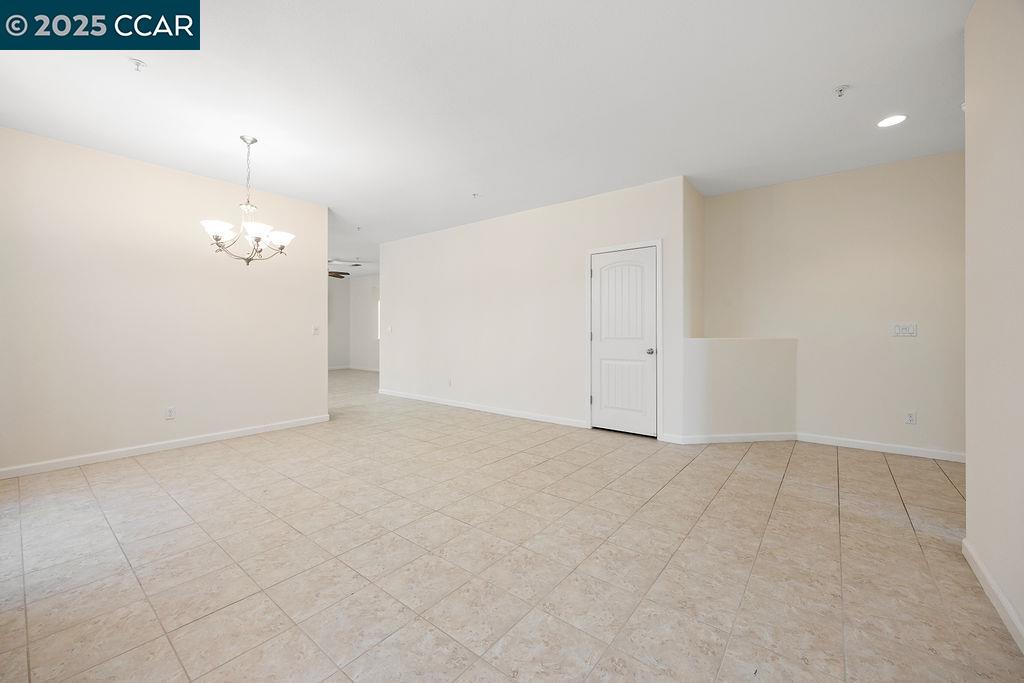 Detail Gallery Image 3 of 29 For 2448 Vallarta, Bay Point,  CA 94565 - 4 Beds | 2 Baths