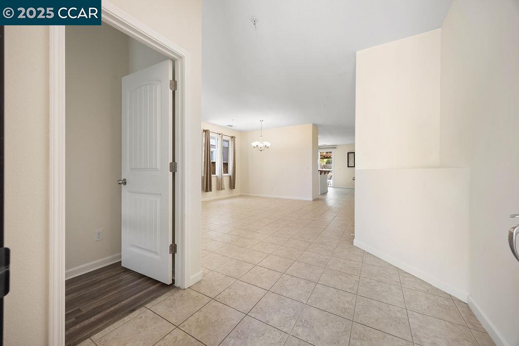 Detail Gallery Image 6 of 29 For 2448 Vallarta, Bay Point,  CA 94565 - 4 Beds | 2 Baths
