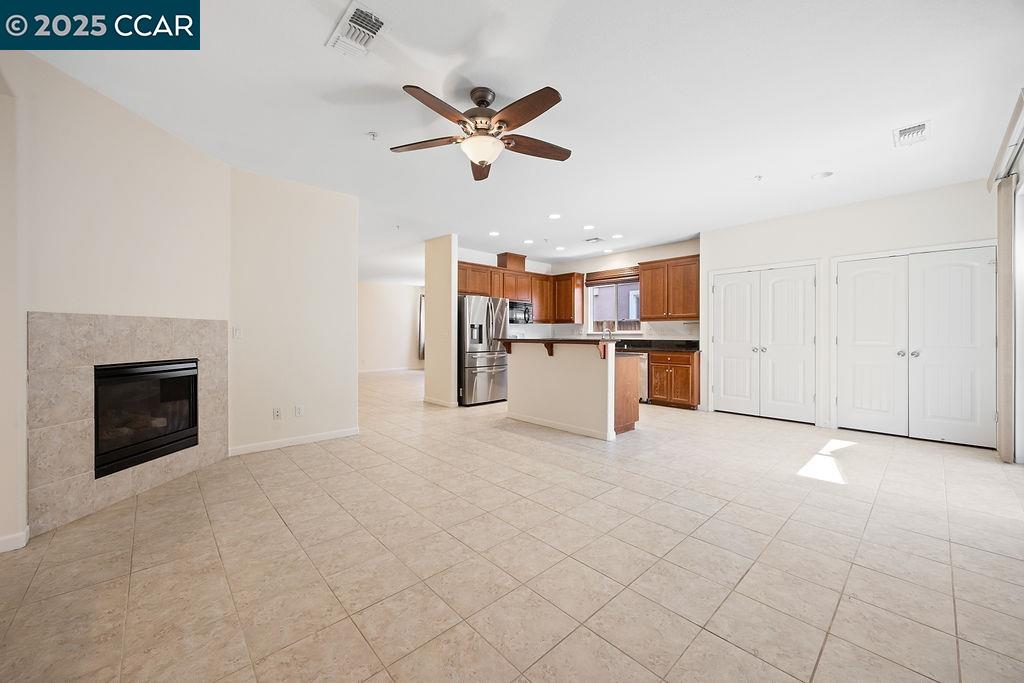 Detail Gallery Image 10 of 29 For 2448 Vallarta, Bay Point,  CA 94565 - 4 Beds | 2 Baths