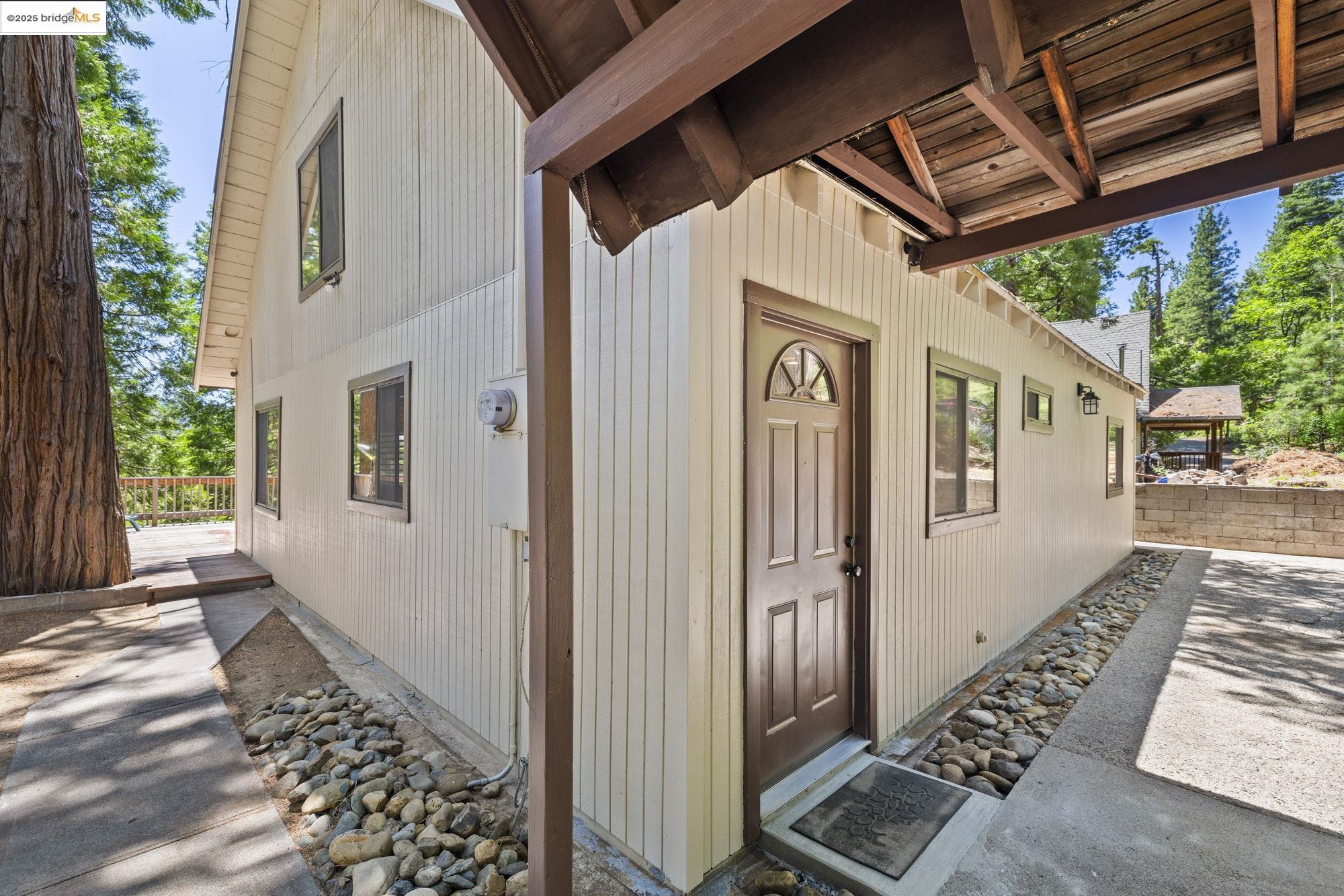 Detail Gallery Image 3 of 50 For 26609 Old Mono Rd., Cold Springs,  CA 95335 - 4 Beds | 1 Baths
