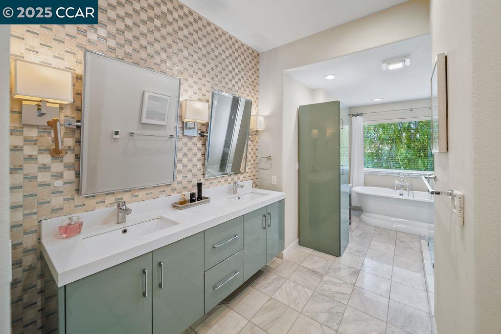 Detail Gallery Image 31 of 51 For 172 Rudgear Dr, Walnut Creek,  CA 94596 - 4 Beds | 2/1 Baths