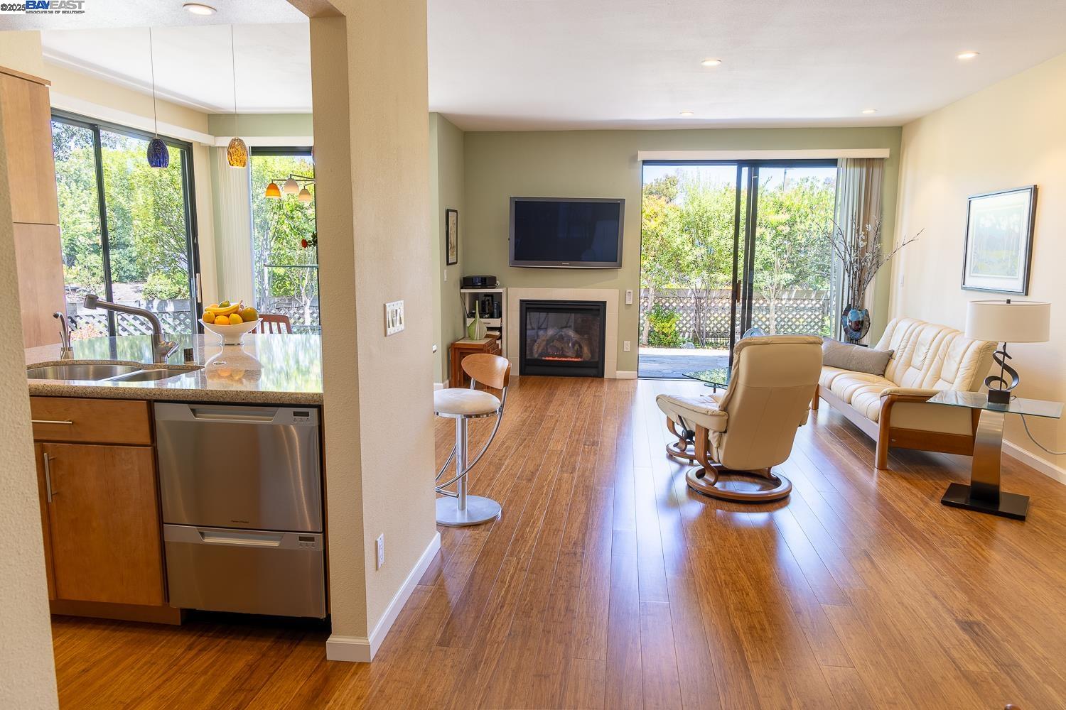 Photo #3: 41103150 Listing 