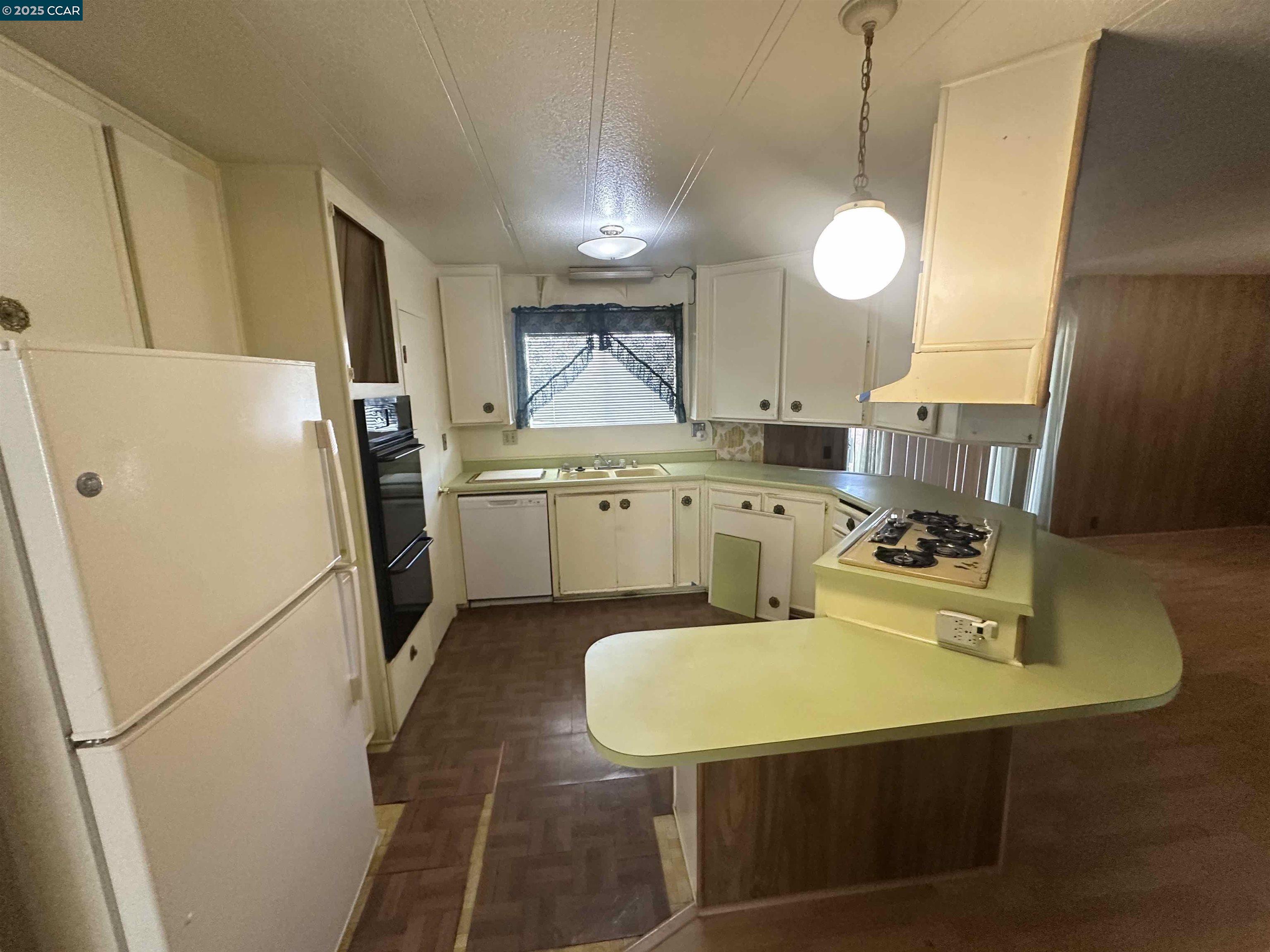 Detail Gallery Image 10 of 15 For 2227 Dalis Drive #159,  Concord,  CA 94520 - 2 Beds | 2 Baths