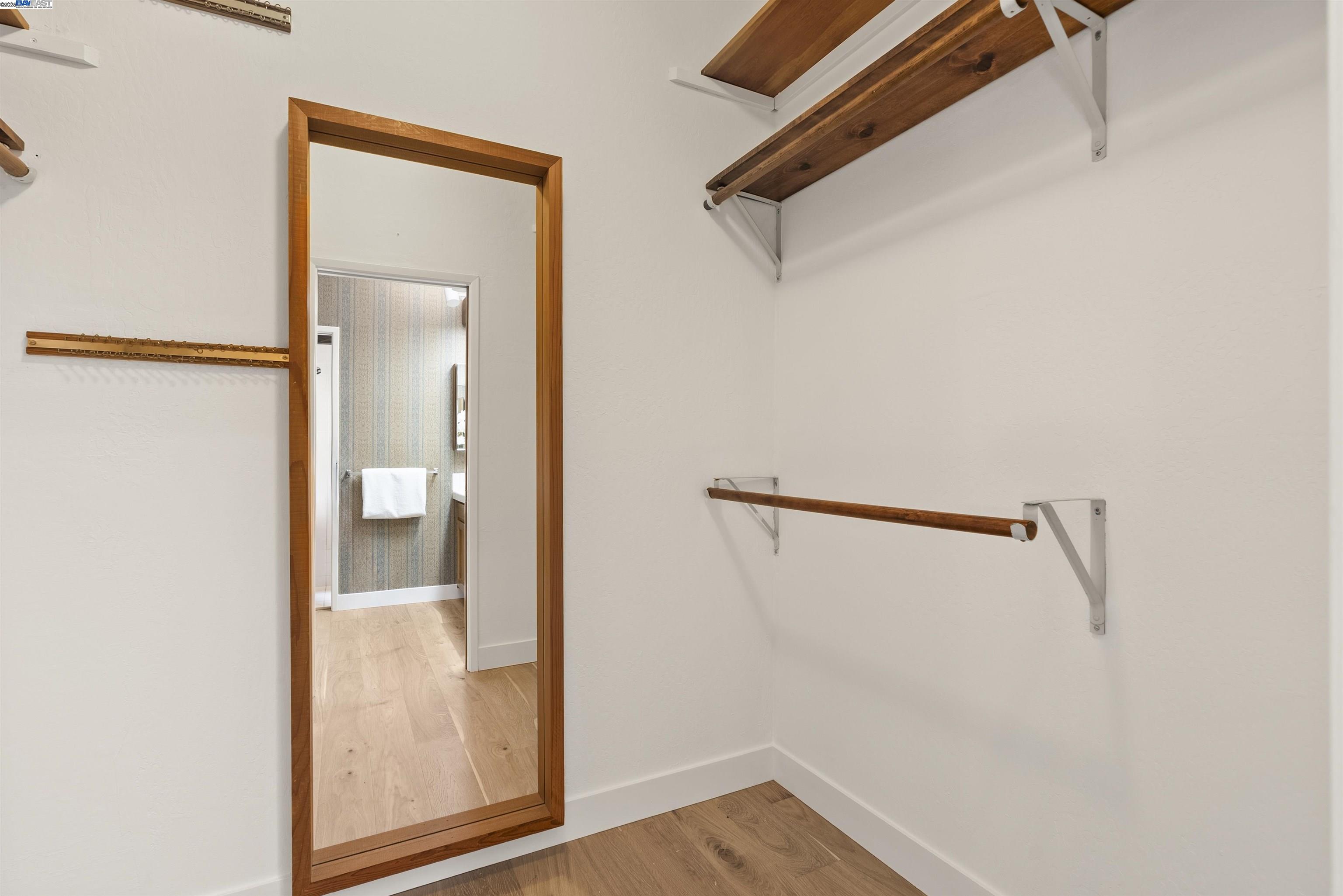 Detail Gallery Image 26 of 50 For 6425 Zinn Dr, Oakland,  CA 94611 - 4 Beds | 2/1 Baths
