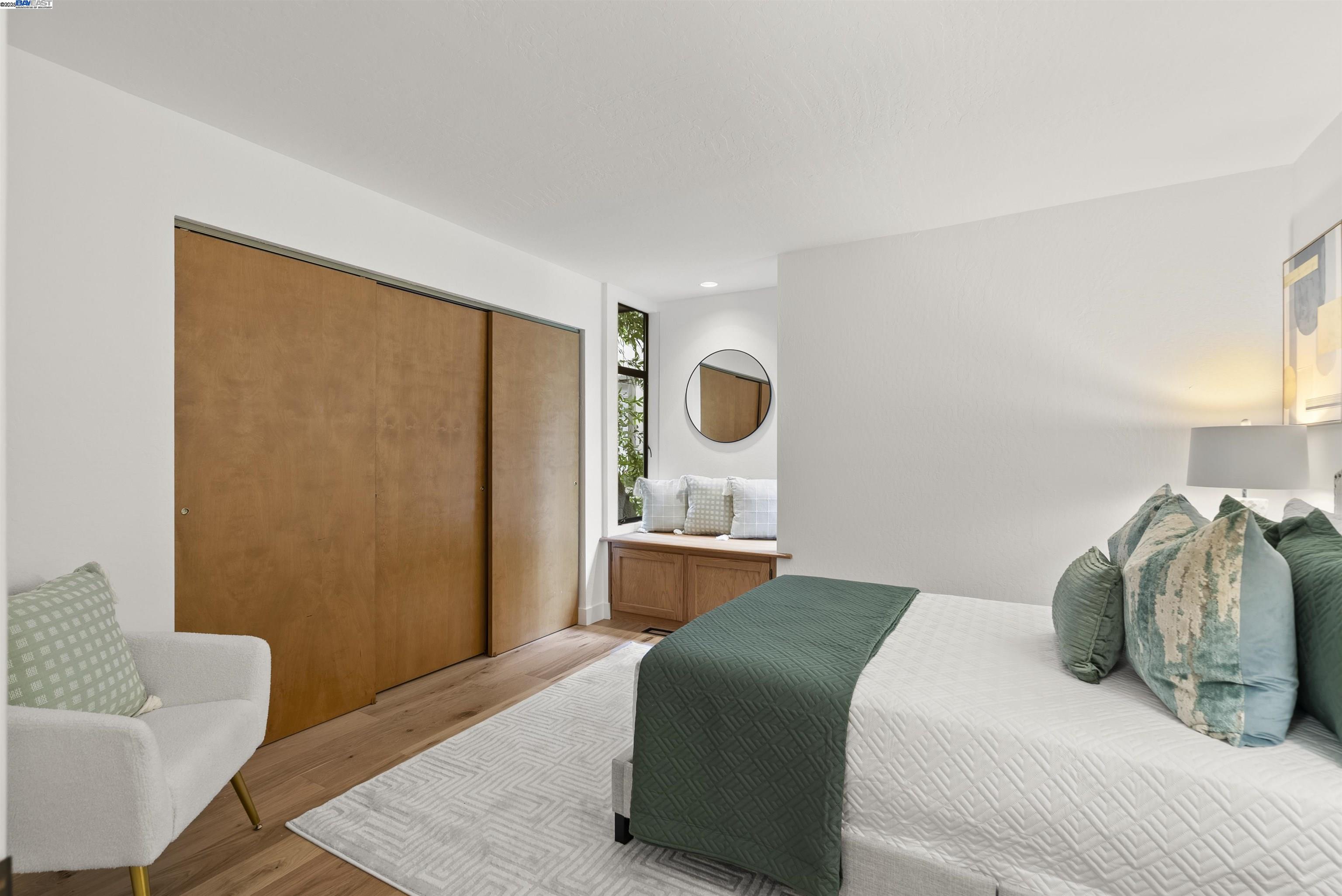 Detail Gallery Image 31 of 50 For 6425 Zinn Dr, Oakland,  CA 94611 - 4 Beds | 2/1 Baths