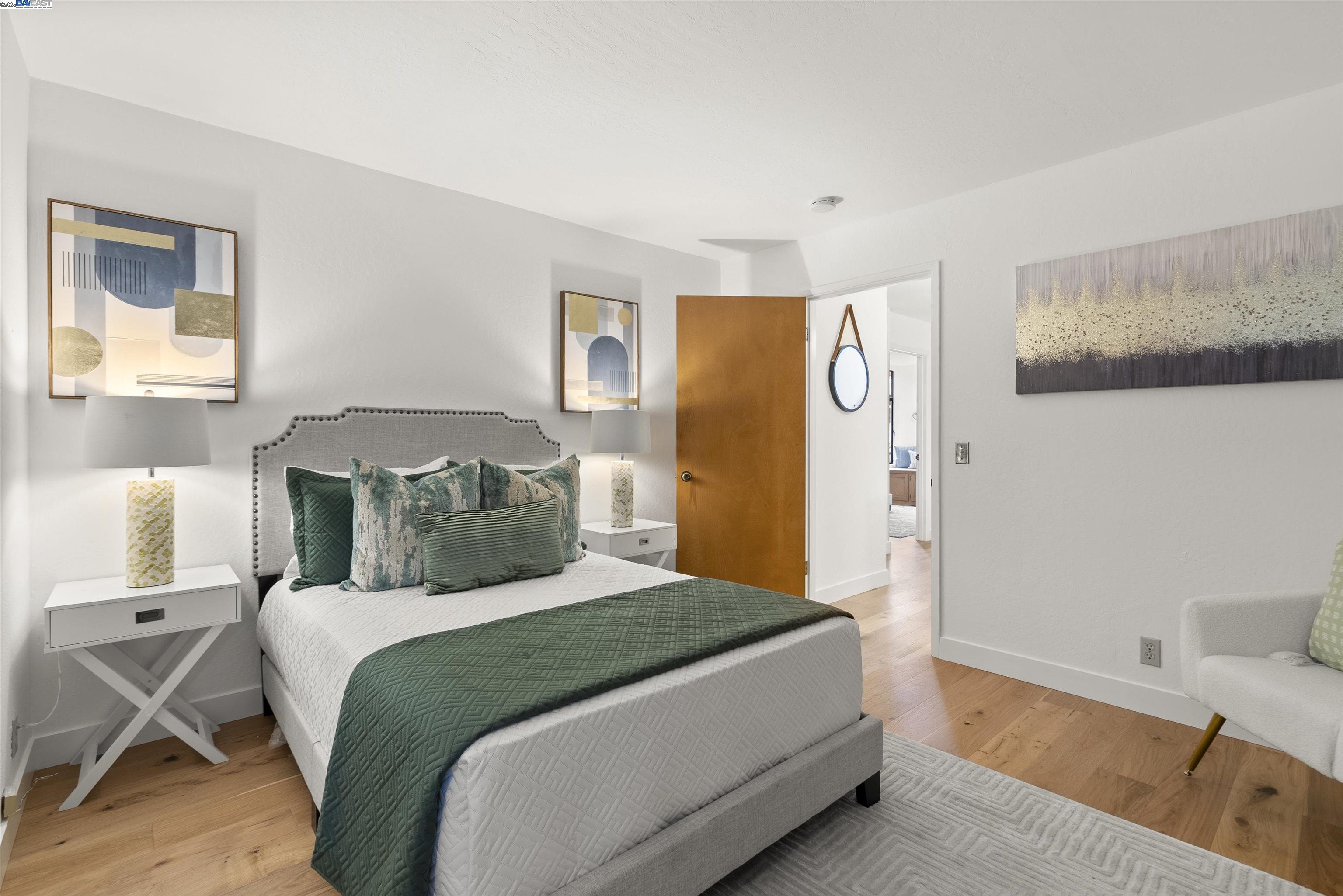 Detail Gallery Image 32 of 50 For 6425 Zinn Dr, Oakland,  CA 94611 - 4 Beds | 2/1 Baths