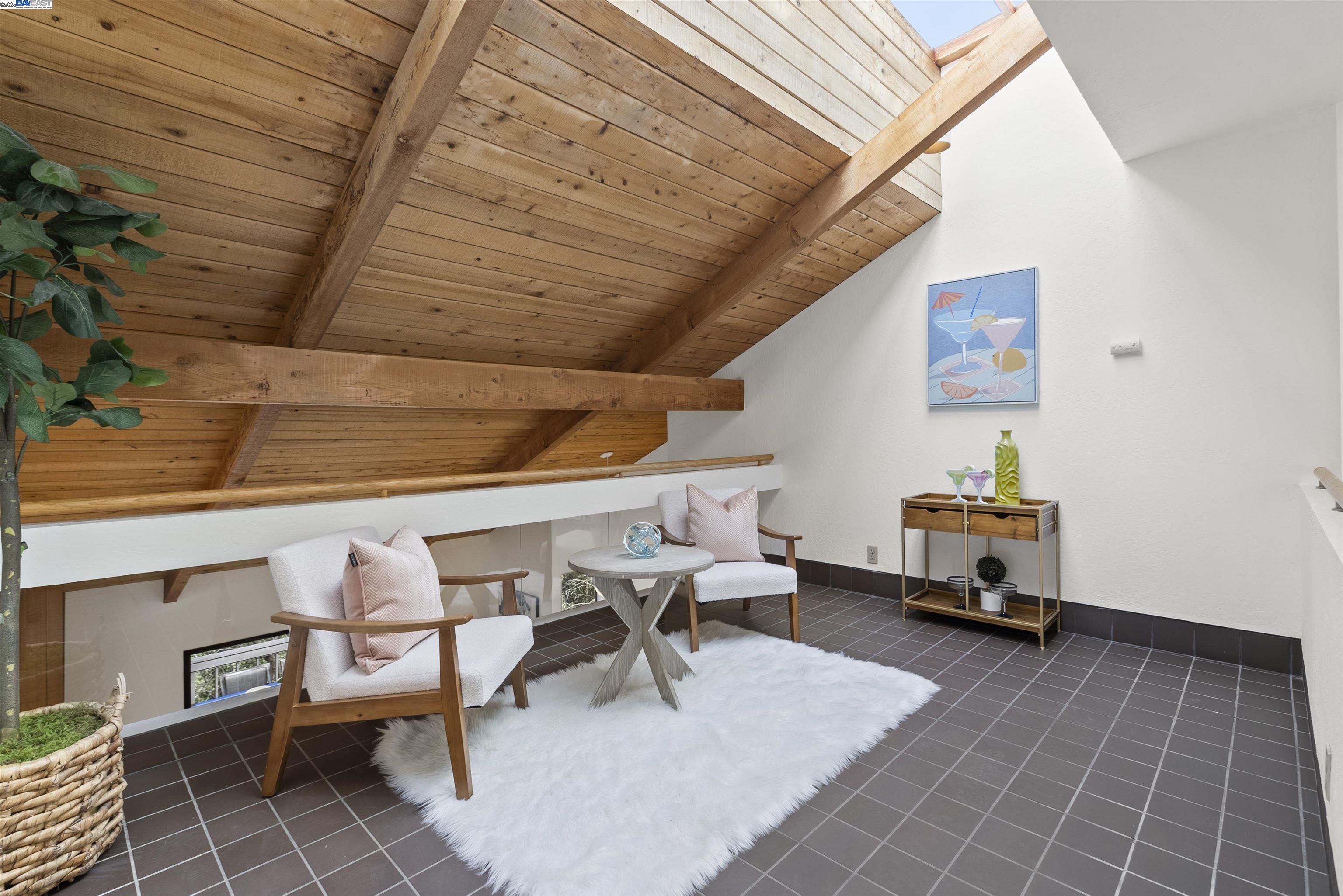 Detail Gallery Image 6 of 50 For 6425 Zinn Dr, Oakland,  CA 94611 - 4 Beds | 2/1 Baths