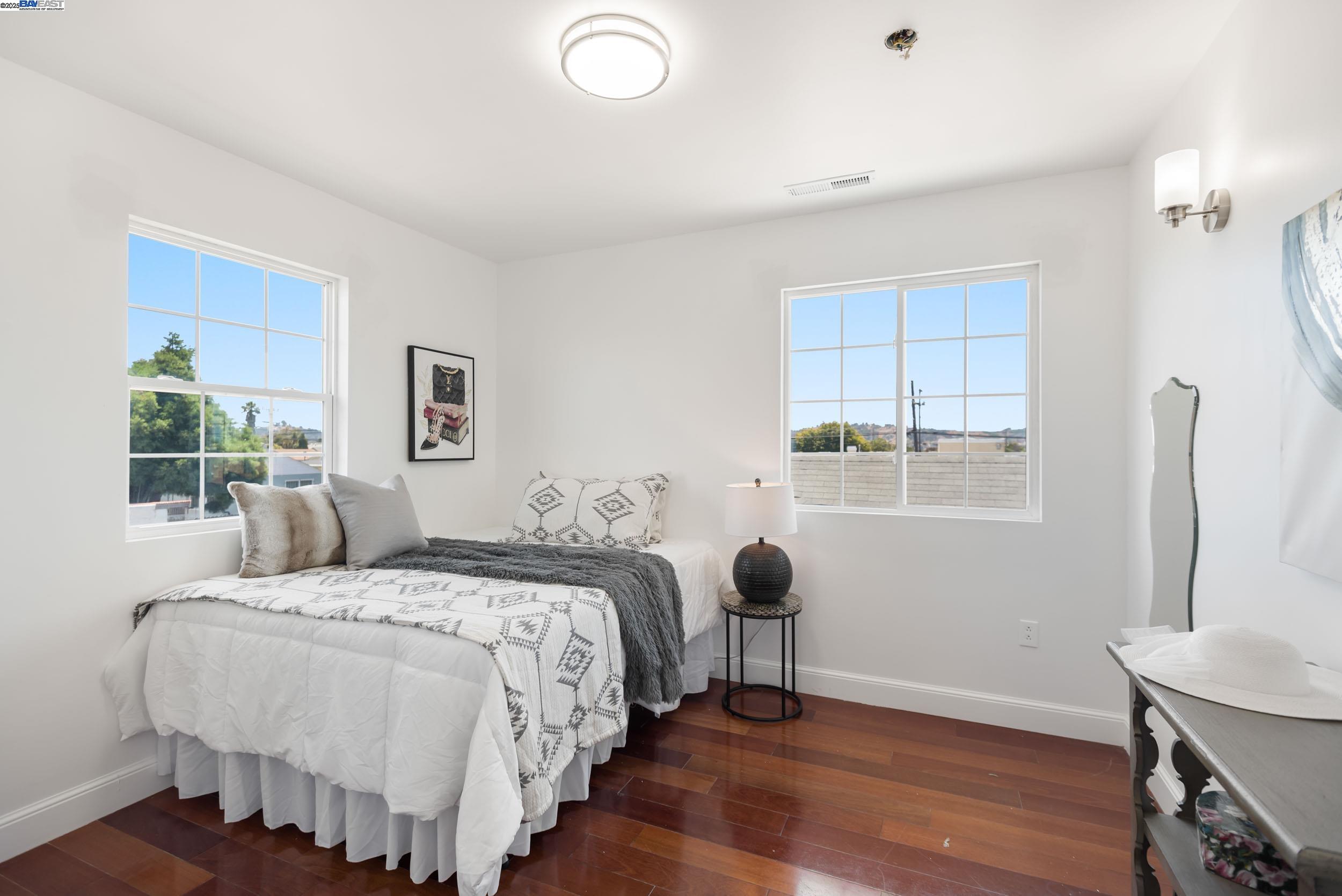 Detail Gallery Image 15 of 42 For 829 9th St, Richmond,  CA 94801 - 6 Beds | 5 Baths