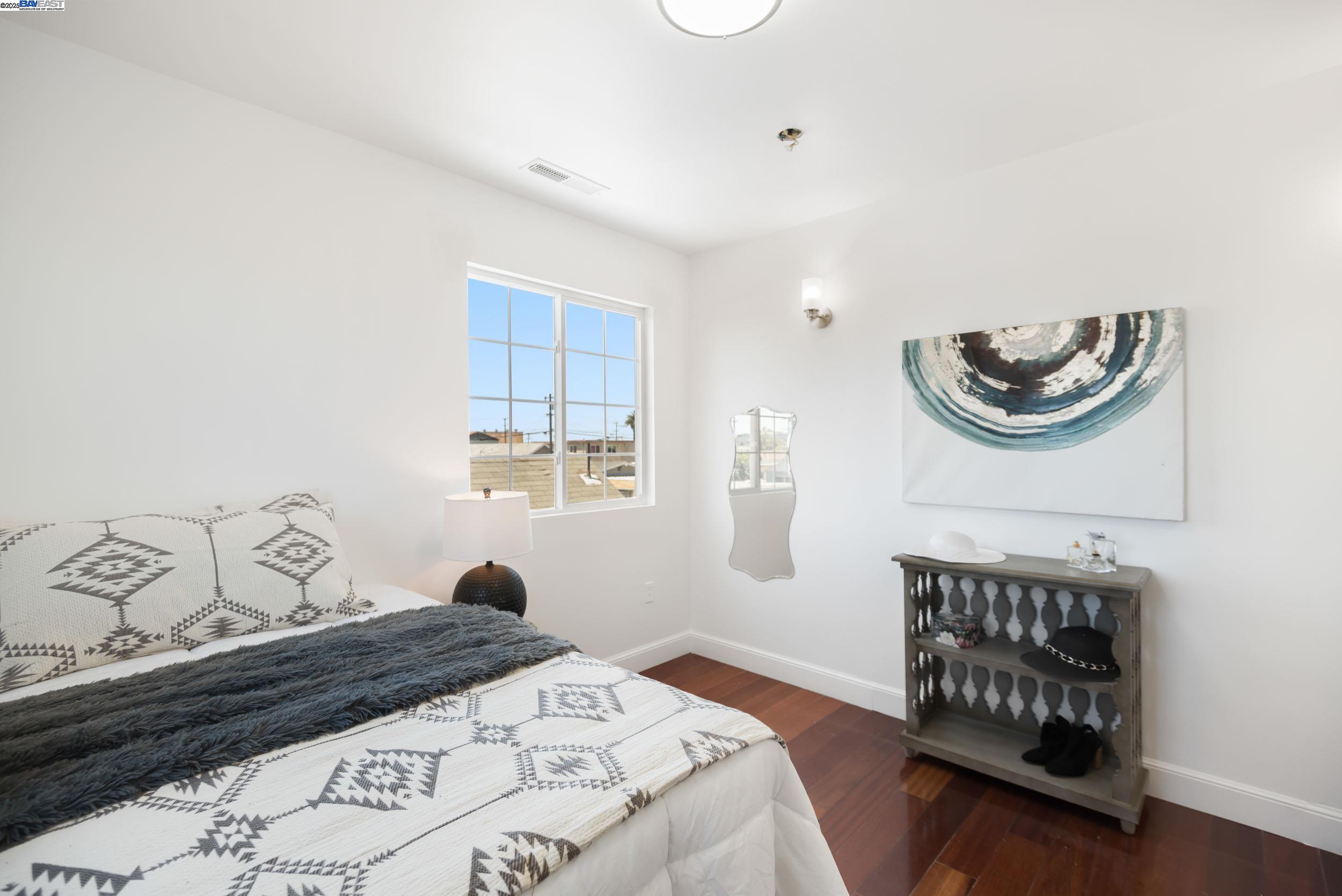 Detail Gallery Image 16 of 42 For 829 9th St, Richmond,  CA 94801 - 6 Beds | 5 Baths