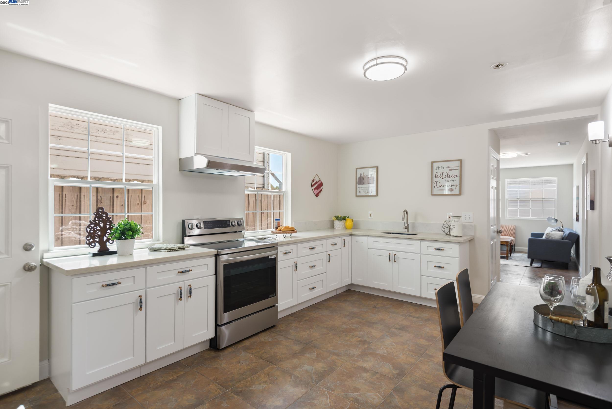 Detail Gallery Image 24 of 42 For 829 9th St, Richmond,  CA 94801 - 6 Beds | 5 Baths