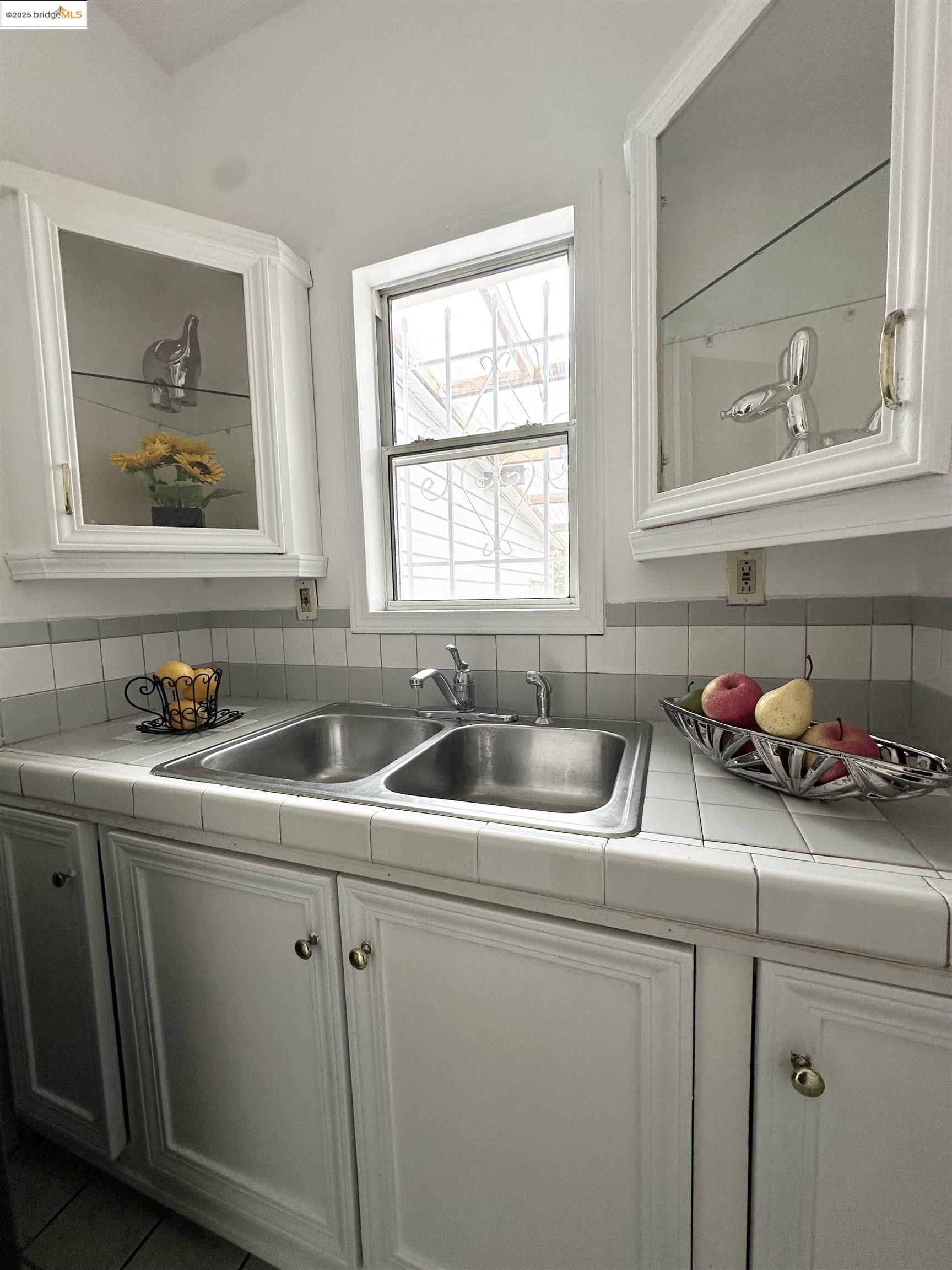 Detail Gallery Image 23 of 53 For 120 16th St, Richmond,  CA 94801 - 2 Beds | 1 Baths