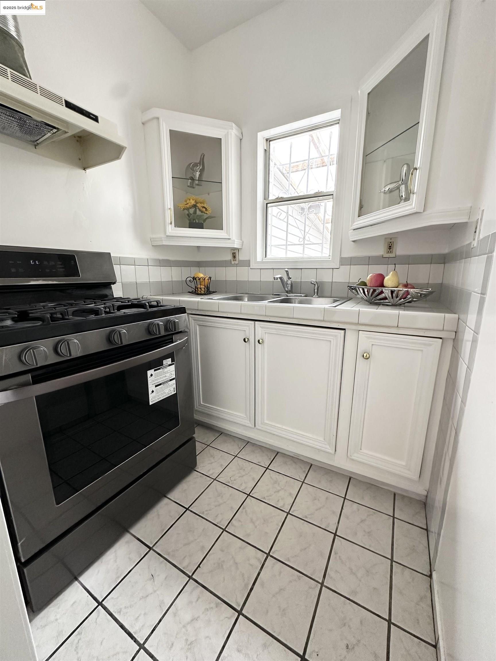 Detail Gallery Image 24 of 53 For 120 16th St, Richmond,  CA 94801 - 2 Beds | 1 Baths