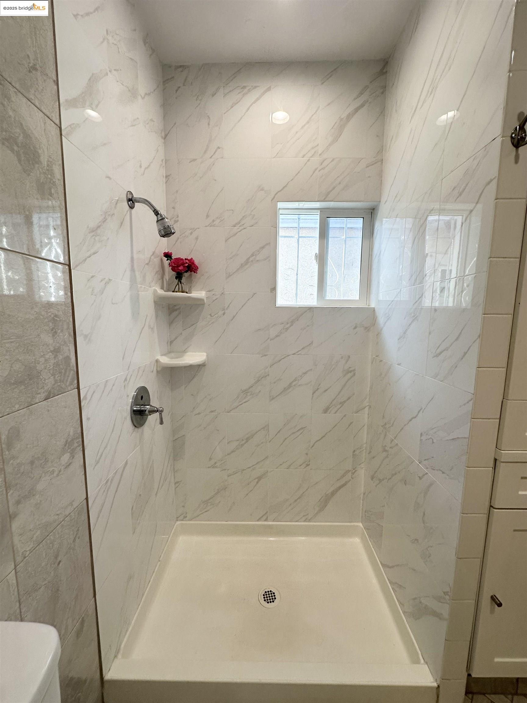 Detail Gallery Image 27 of 53 For 120 16th St, Richmond,  CA 94801 - 2 Beds | 1 Baths
