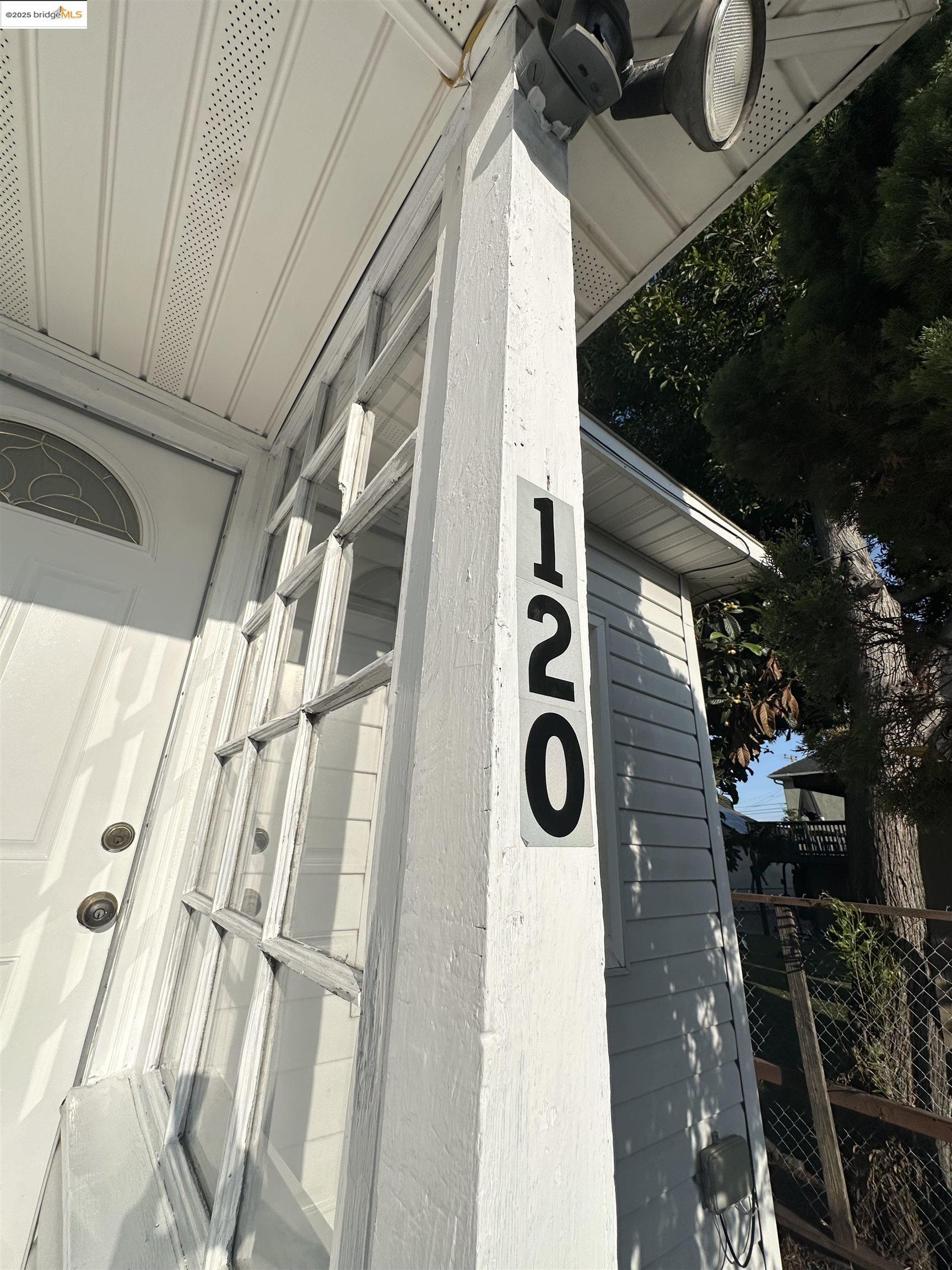 Detail Gallery Image 4 of 53 For 120 16th St, Richmond,  CA 94801 - 2 Beds | 1 Baths