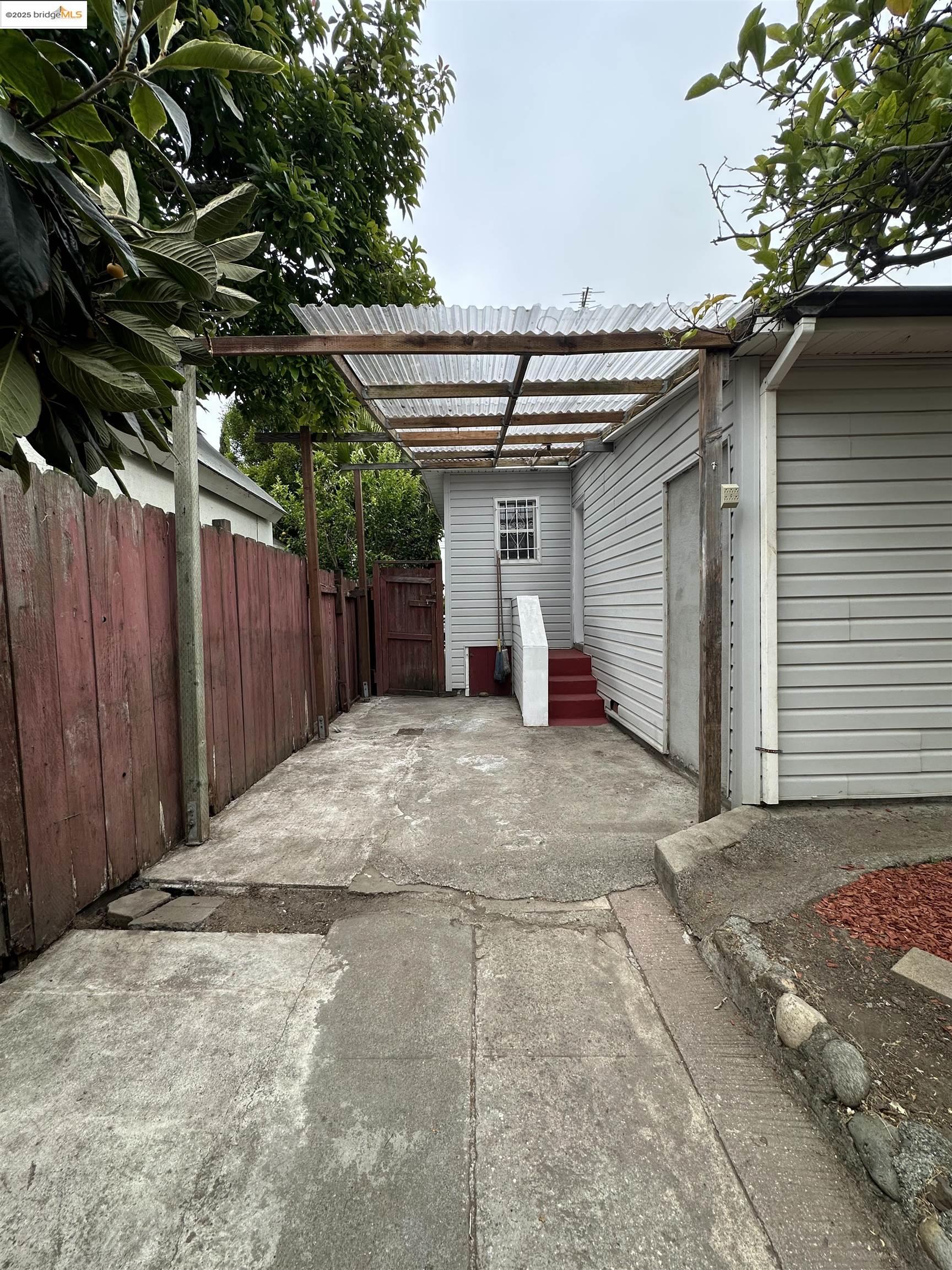 Detail Gallery Image 35 of 53 For 120 16th St, Richmond,  CA 94801 - 2 Beds | 1 Baths