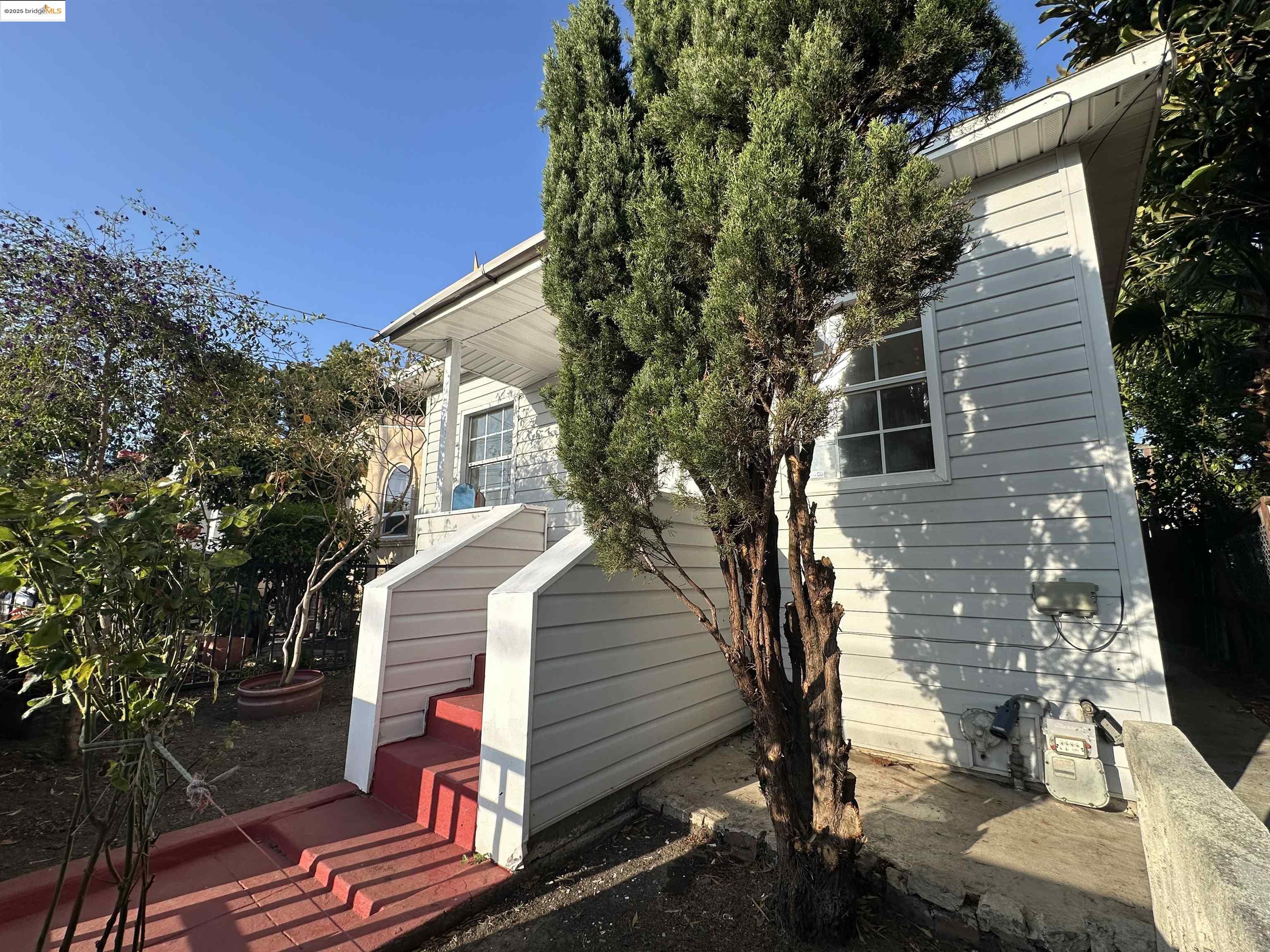 Detail Gallery Image 6 of 53 For 120 16th St, Richmond,  CA 94801 - 2 Beds | 1 Baths