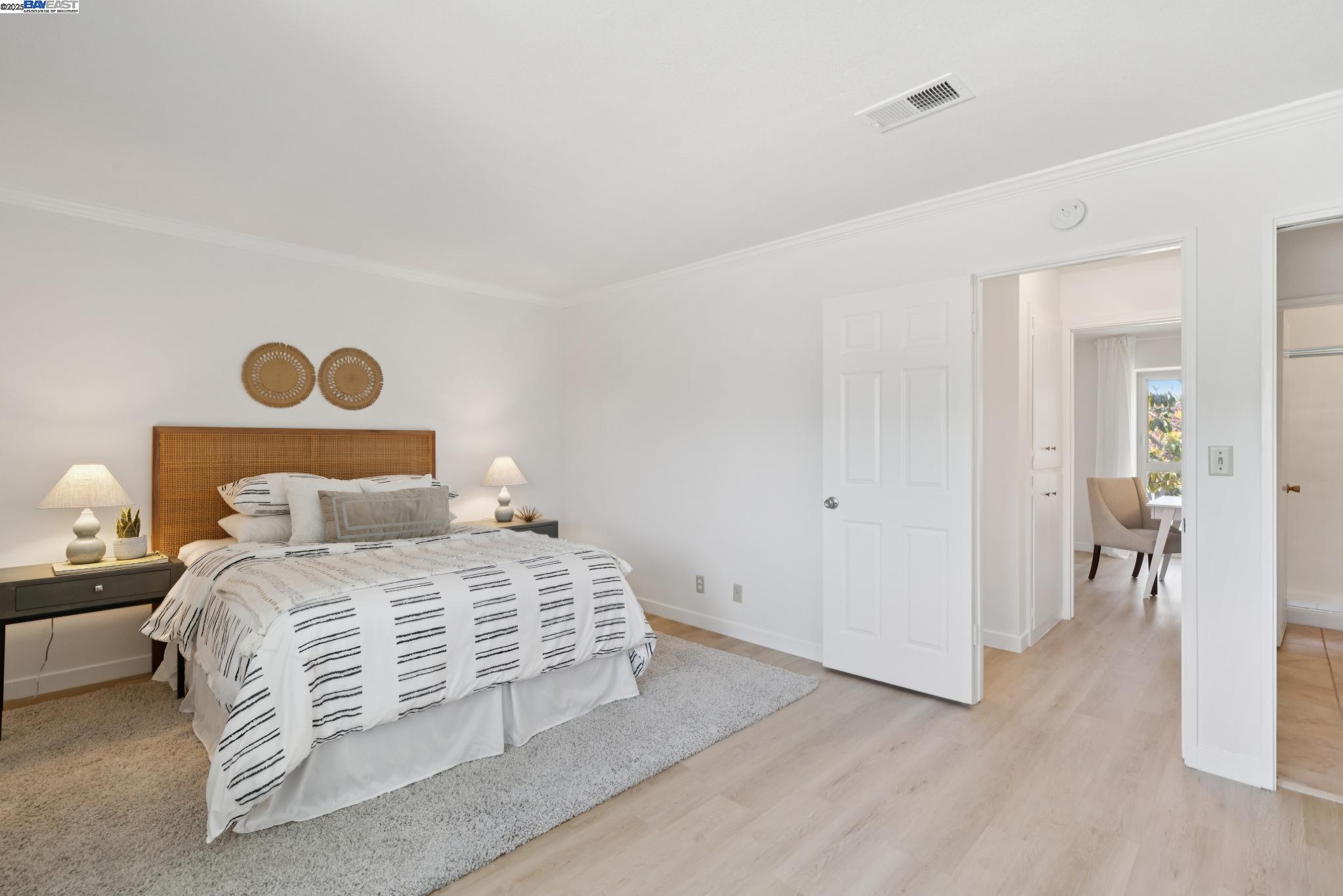 Detail Gallery Image 15 of 44 For 1105 Fontana Dr, Alameda,  CA 94502 - 2 Beds | 1/1 Baths