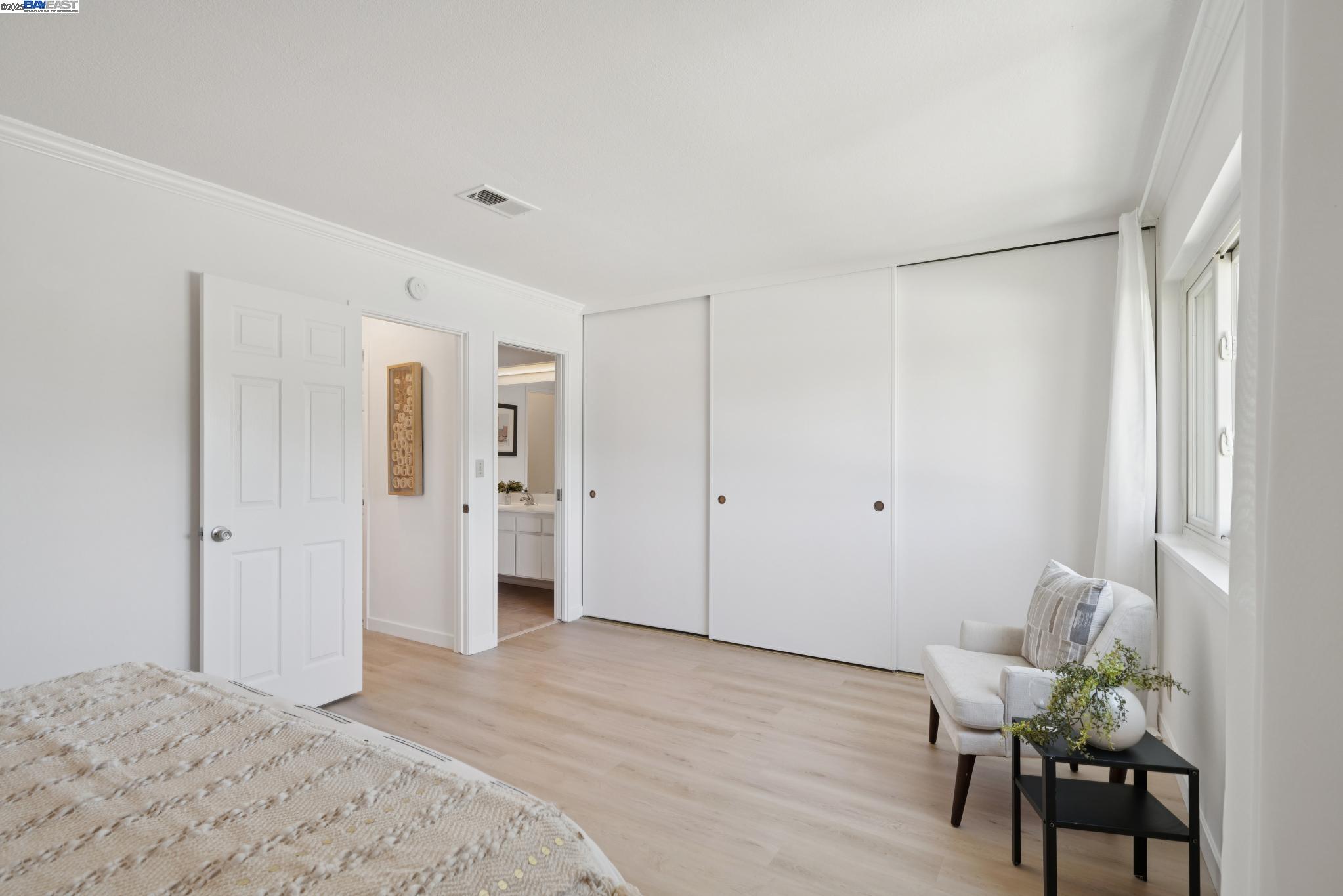 Detail Gallery Image 16 of 44 For 1105 Fontana Dr, Alameda,  CA 94502 - 2 Beds | 1/1 Baths