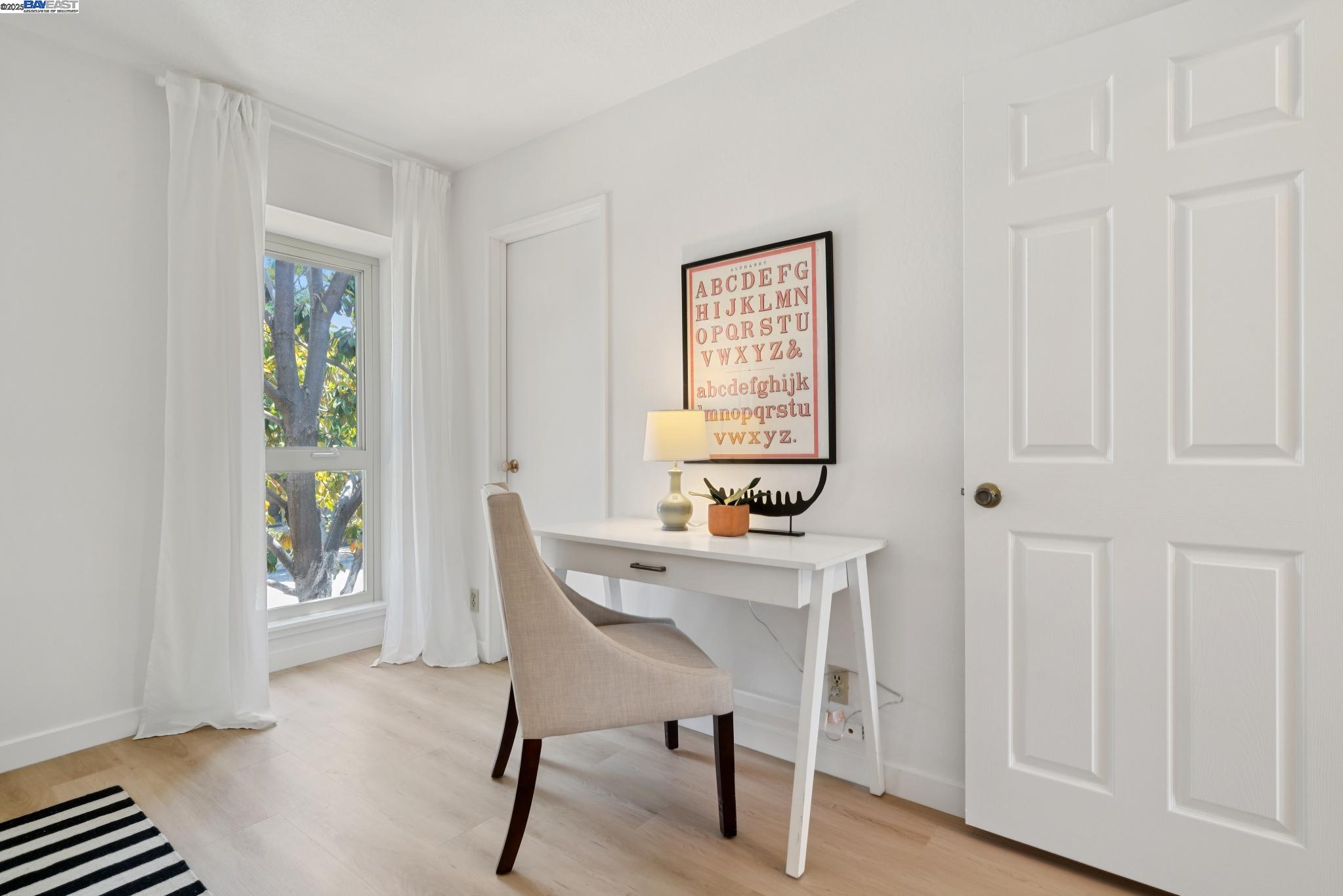 Detail Gallery Image 21 of 44 For 1105 Fontana Dr, Alameda,  CA 94502 - 2 Beds | 1/1 Baths