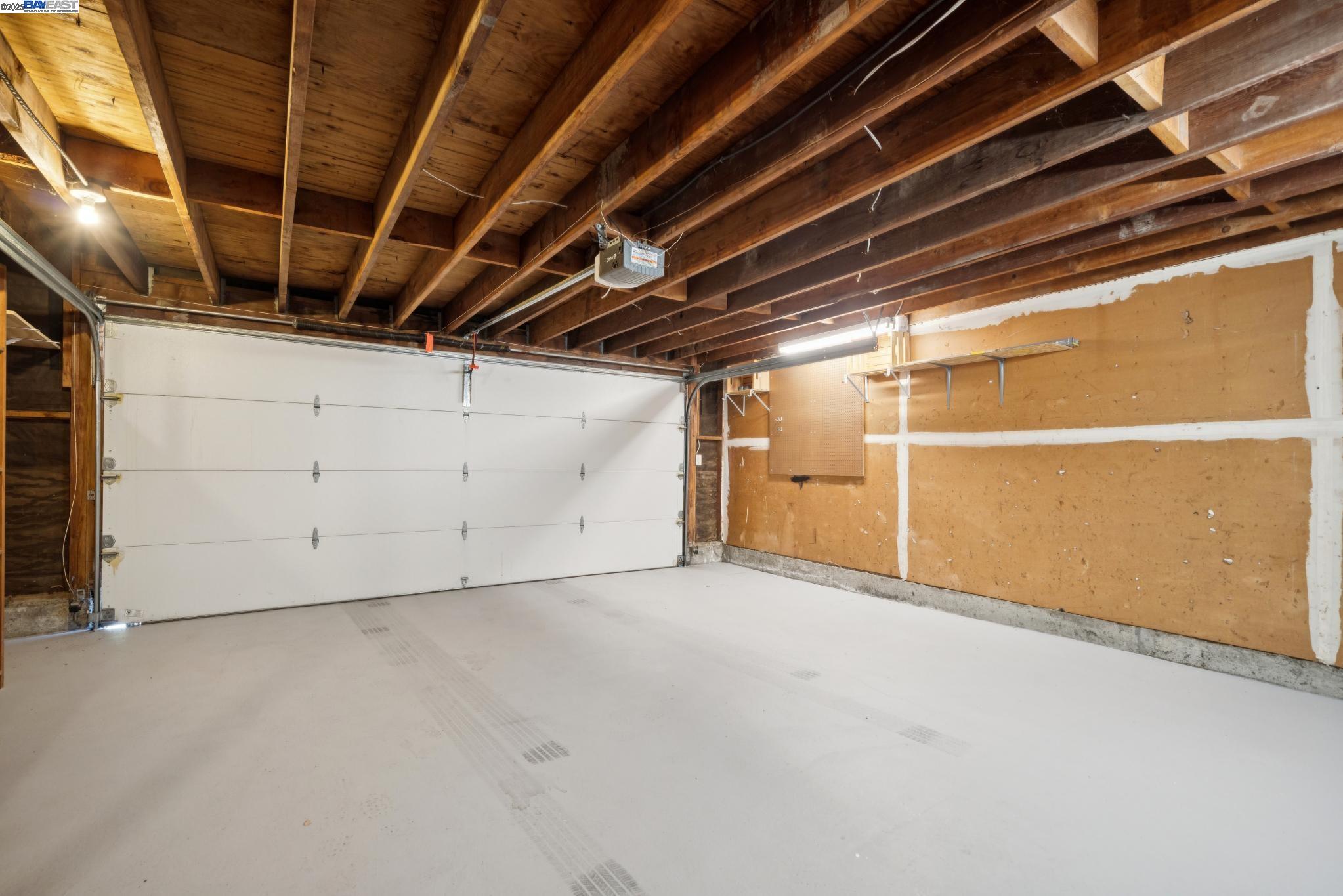 Detail Gallery Image 27 of 44 For 1105 Fontana Dr, Alameda,  CA 94502 - 2 Beds | 1/1 Baths