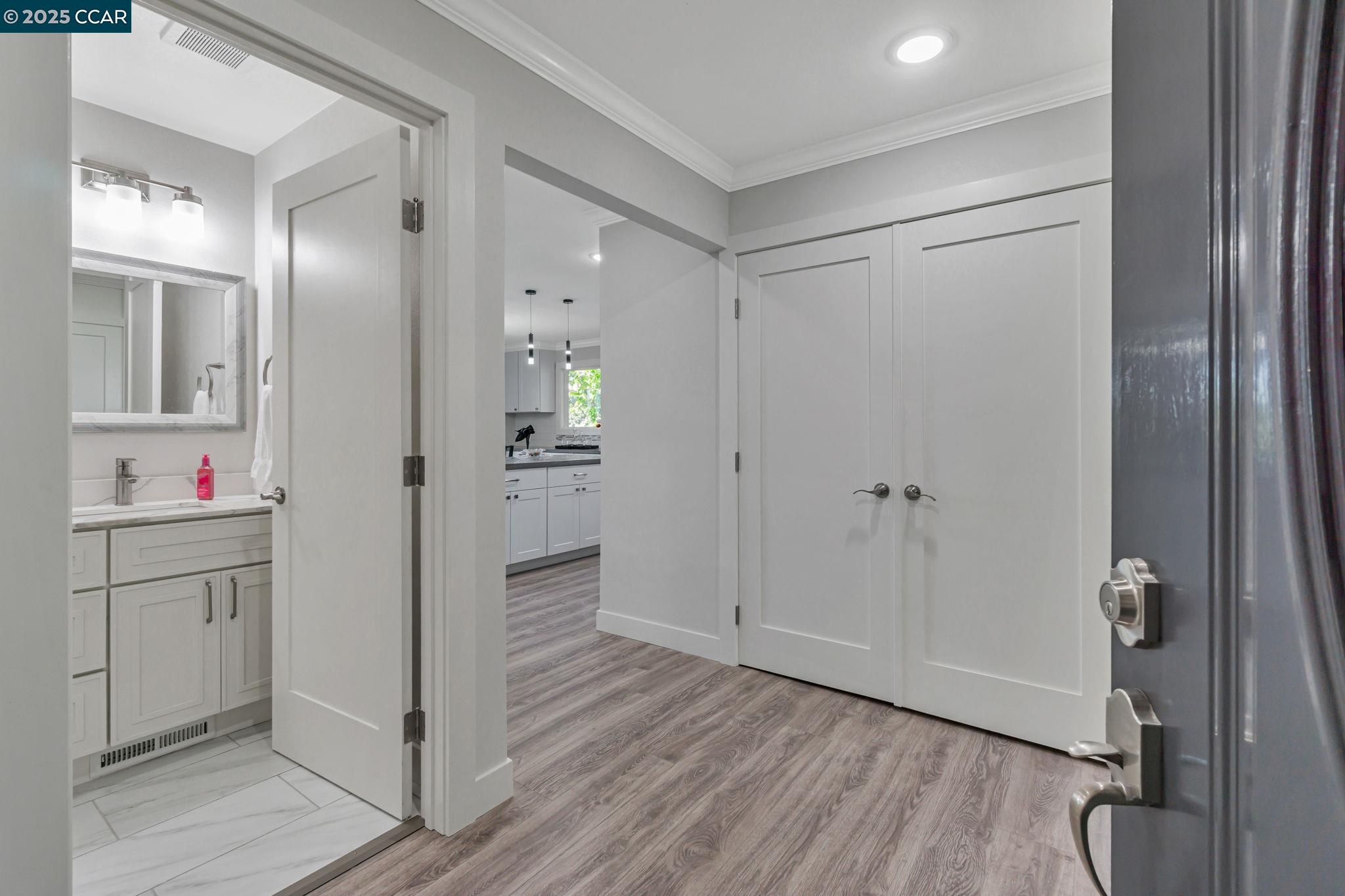 Photo #2: 41103165 Listing 