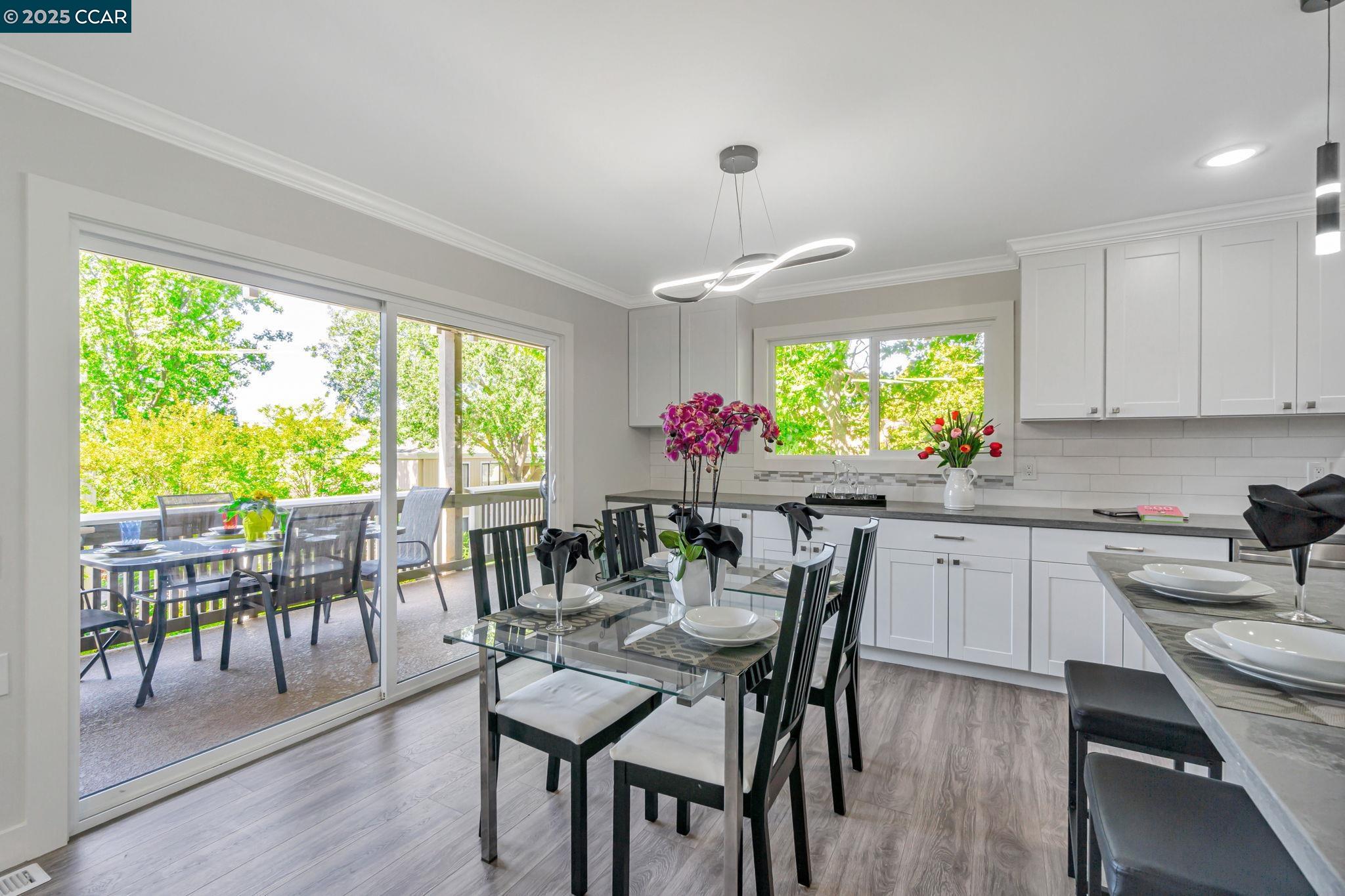 Detail Gallery Image 12 of 44 For 2900 Tice Creek Dr #8,  Walnut Creek,  CA 94595 - 2 Beds | 2 Baths